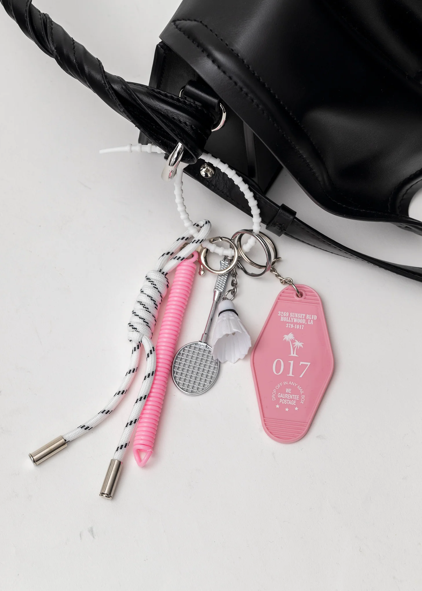 017 Motel Tag And Sports Multi Keyring - Image 8