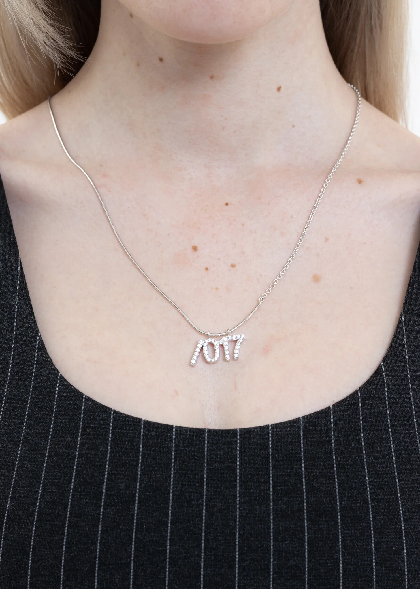 017 X WILLIAM SHEN Silver Small Logo Necklace - Image 6