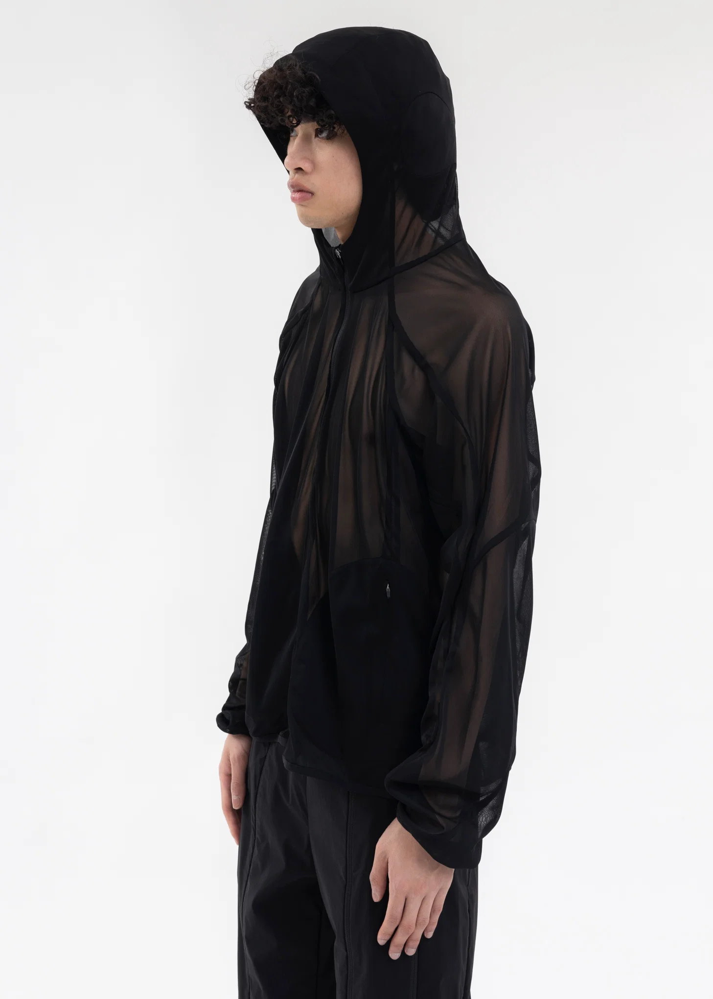 5.0+ HOODIE CENTER (BLACK) - Image 4