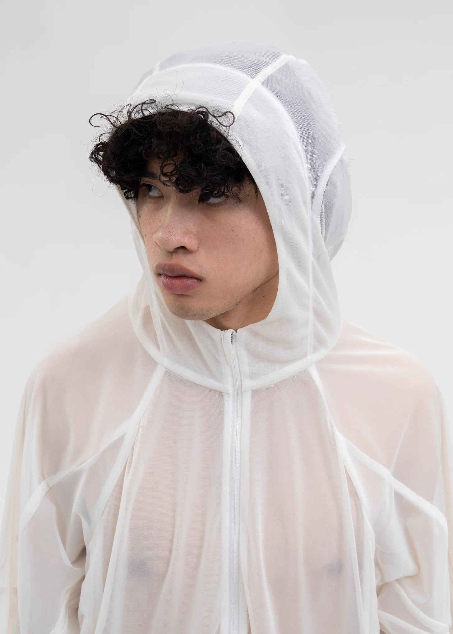 5.0+ HOODIE CENTER (WHITE) - Image 3