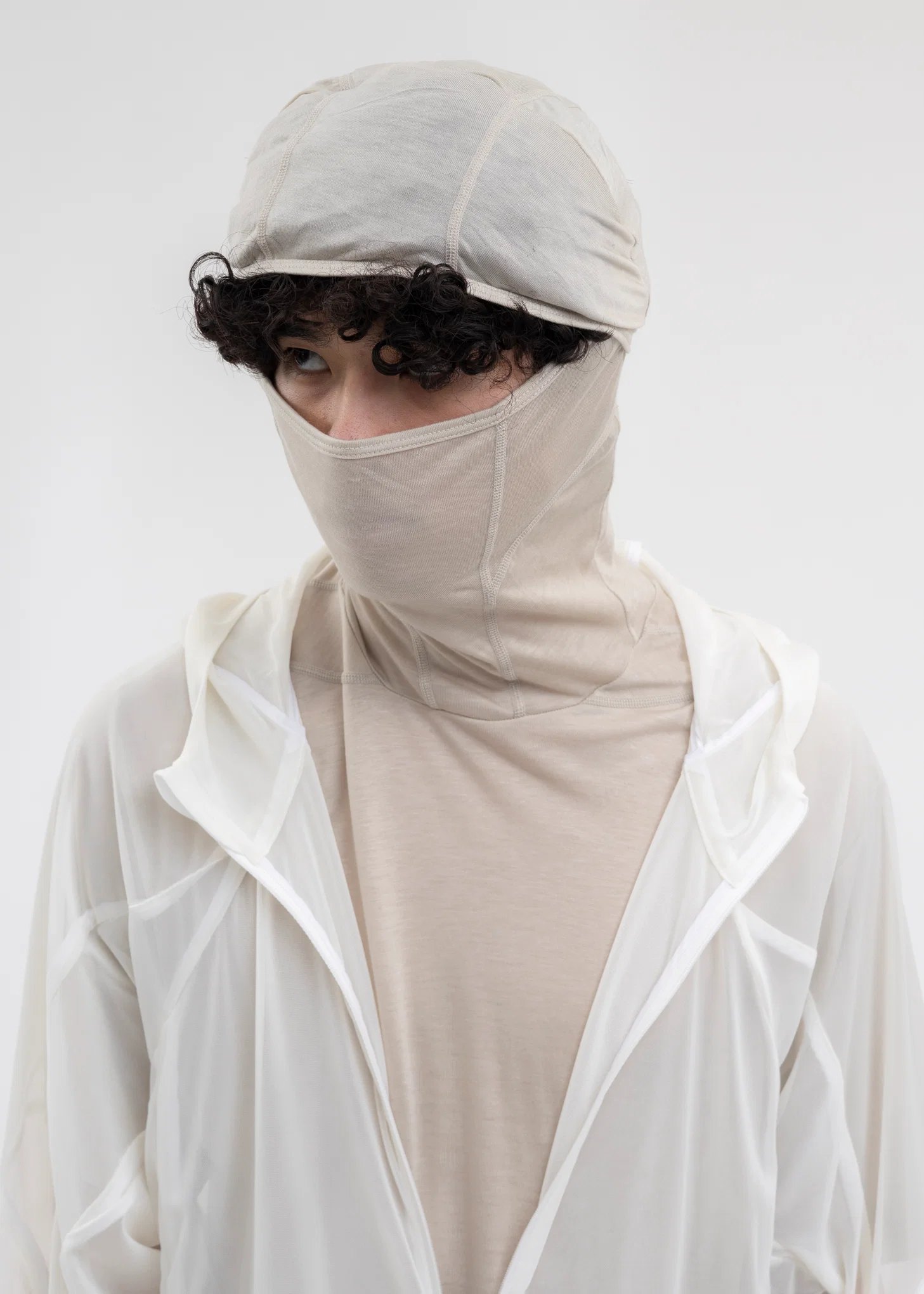 5.0+ HOODIE CENTER (WHITE) - Image 9