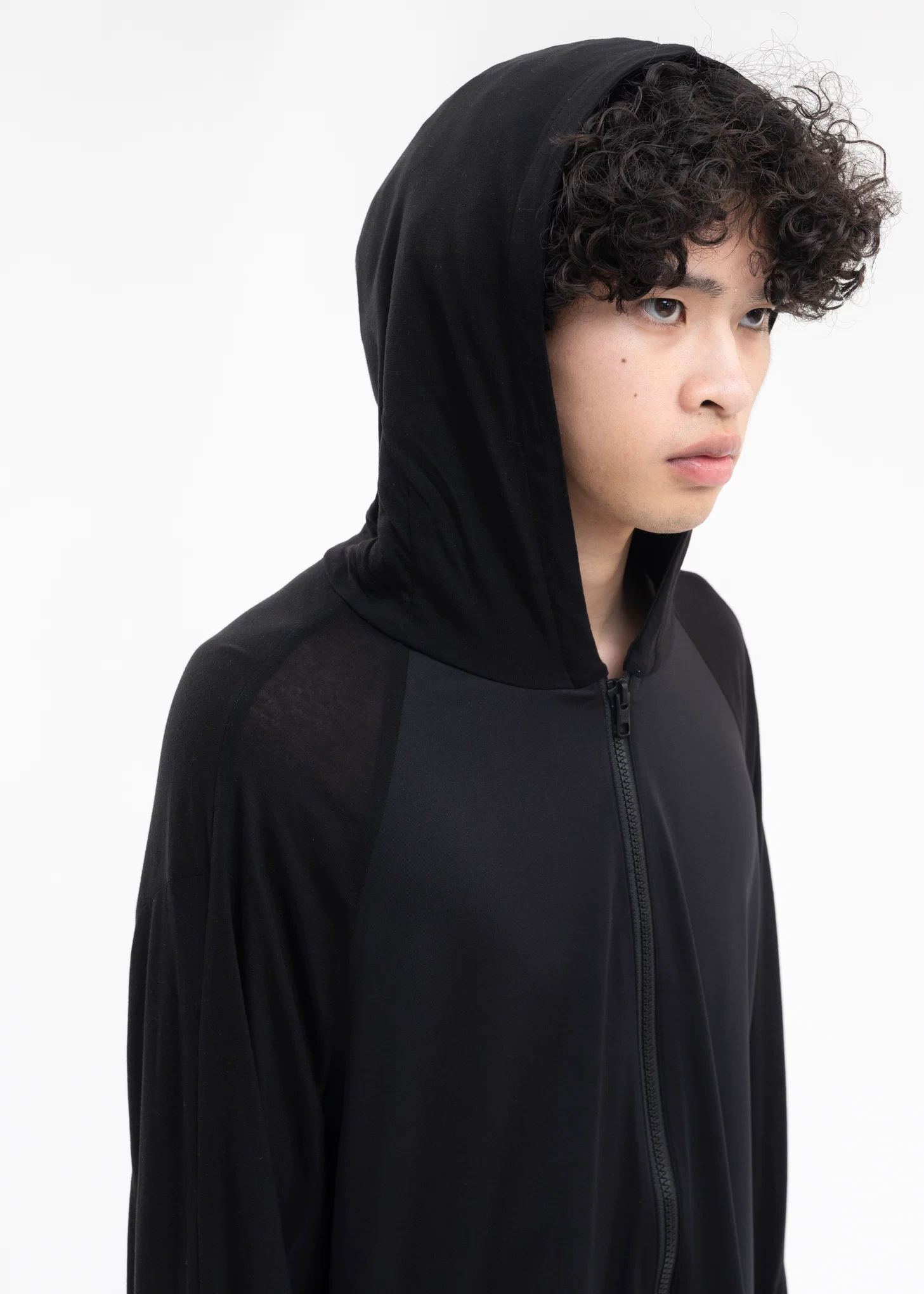 5.0+ HOODIE RIGHT (BLACK) - Image 4