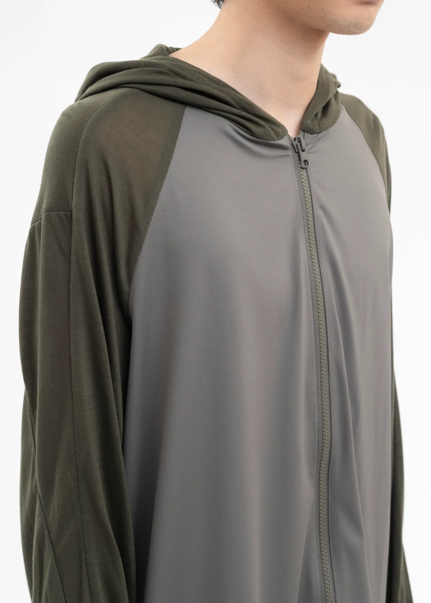 5.0+ HOODIE RIGHT (OLIVE GREEN) - Image 4