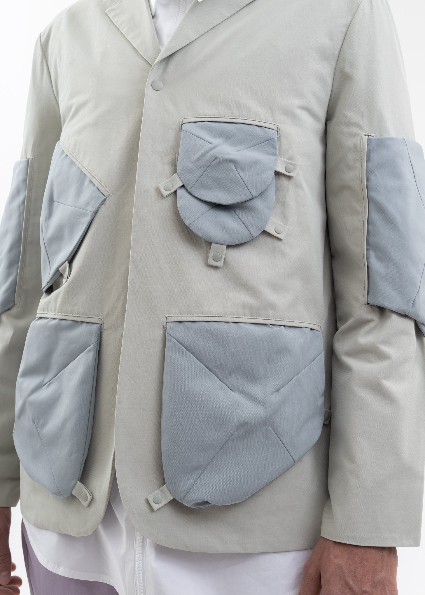 5.0 JACKET CENTER (GREY) - Image 5