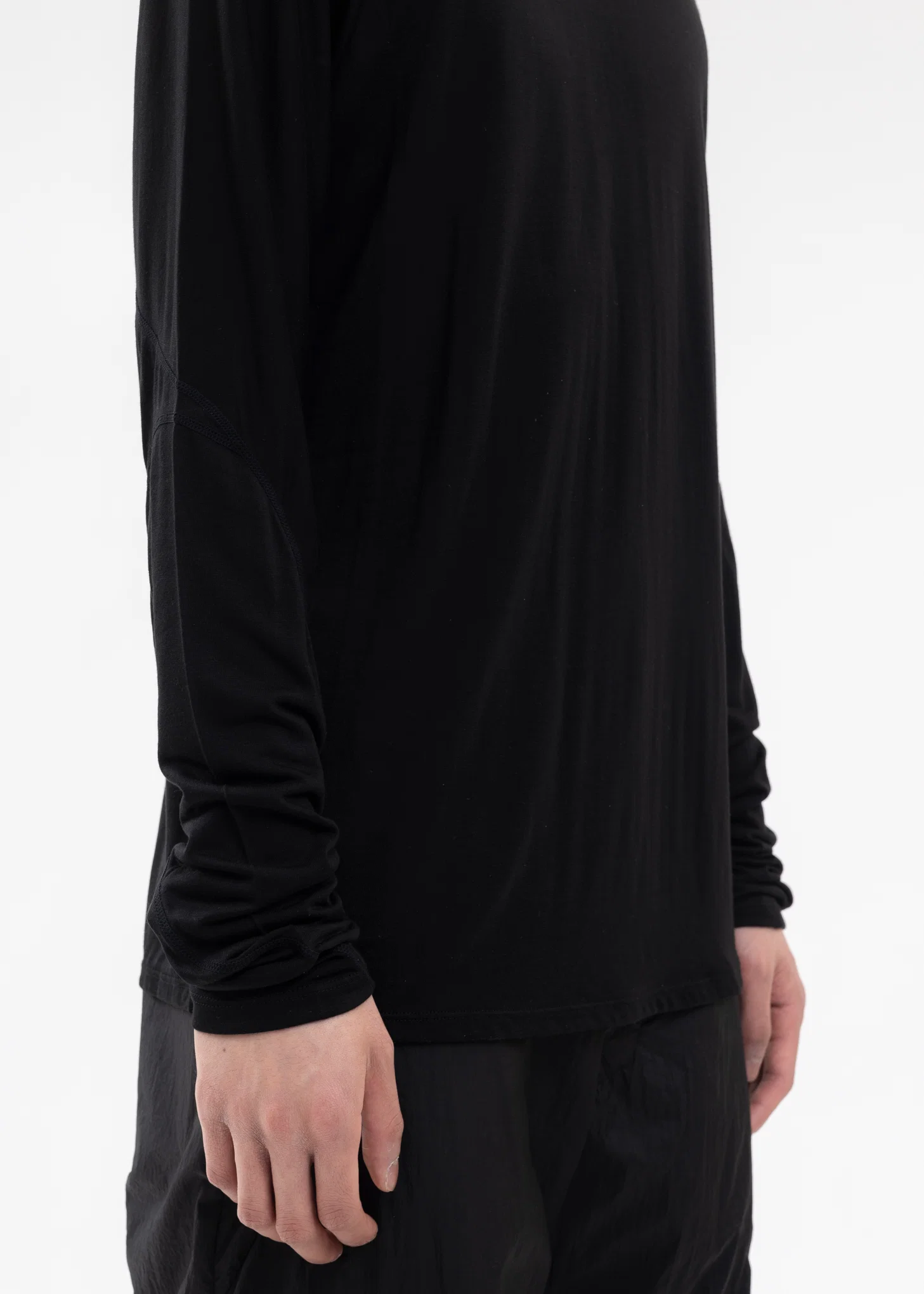 5.0+ LONG SLEEVE RIGHT (BLACK) - Image 4