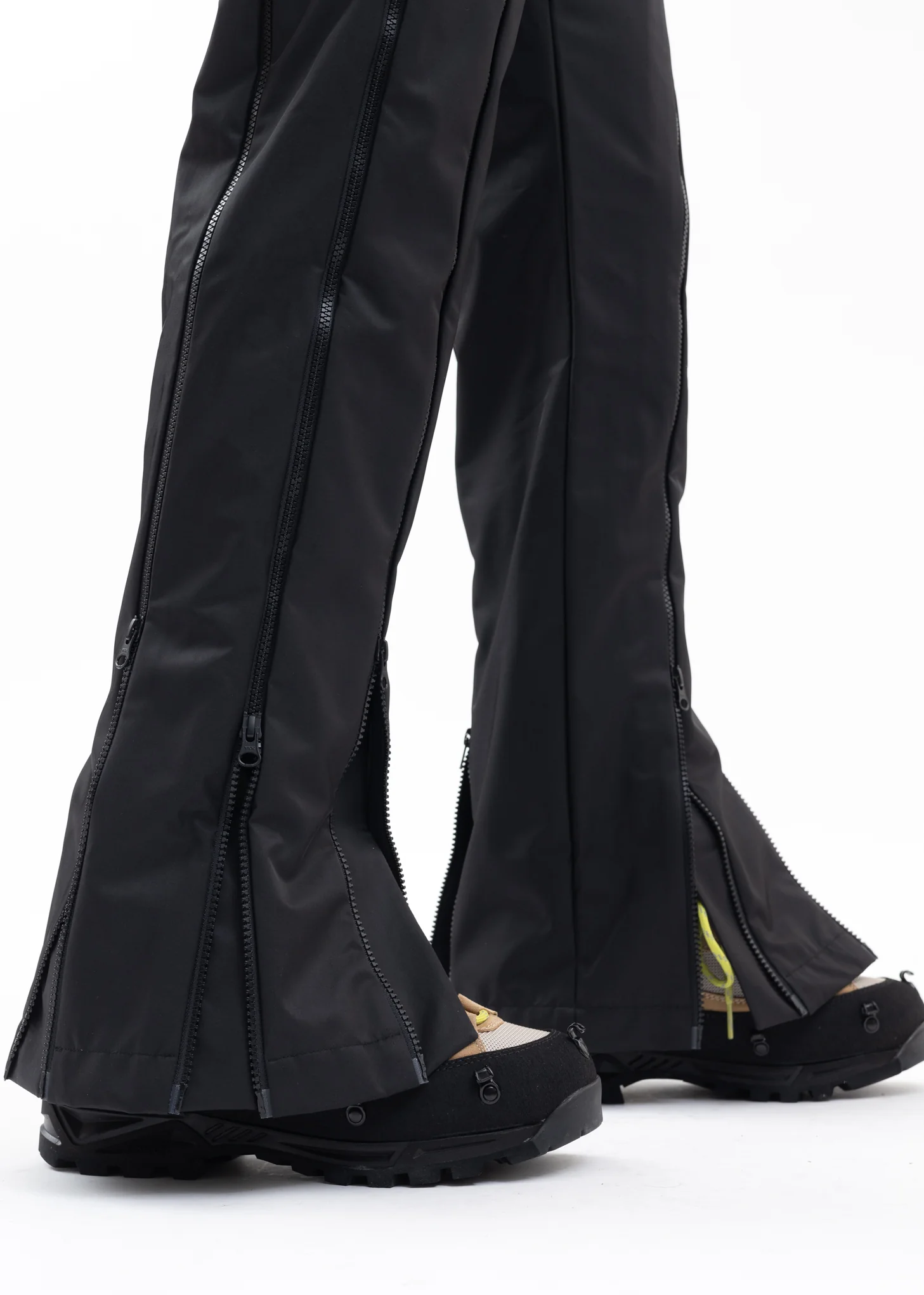 5.0 TECHNICAL PANTS CENTER (BLACK) - Image 2