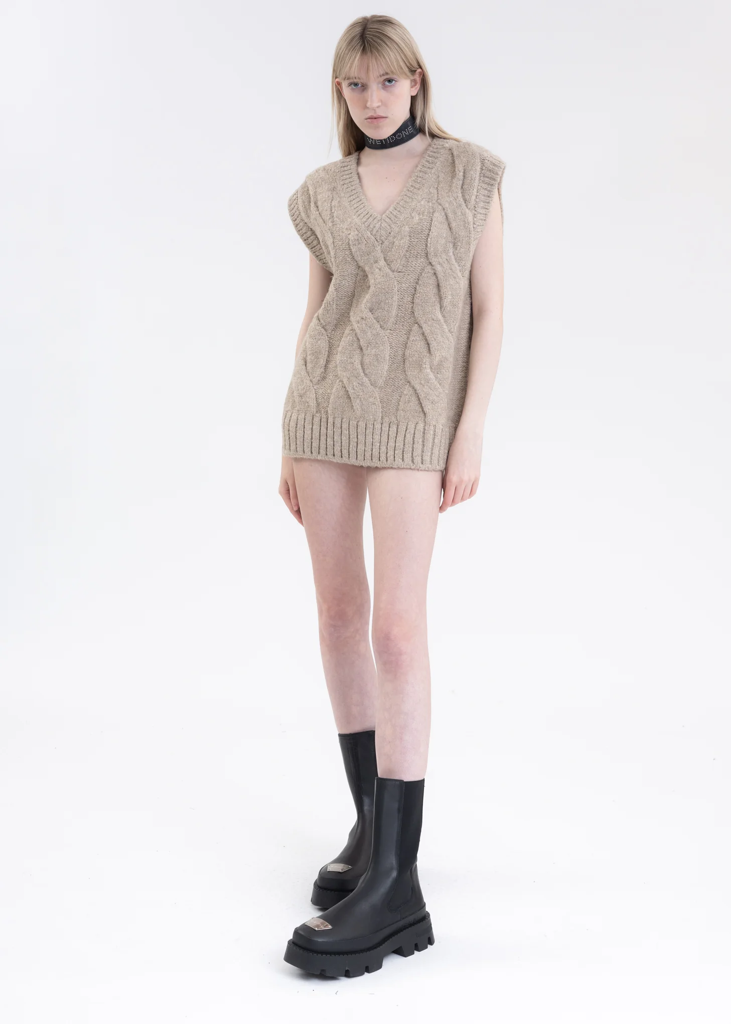 BEIGE CABLE KNIT VEST - Image 5