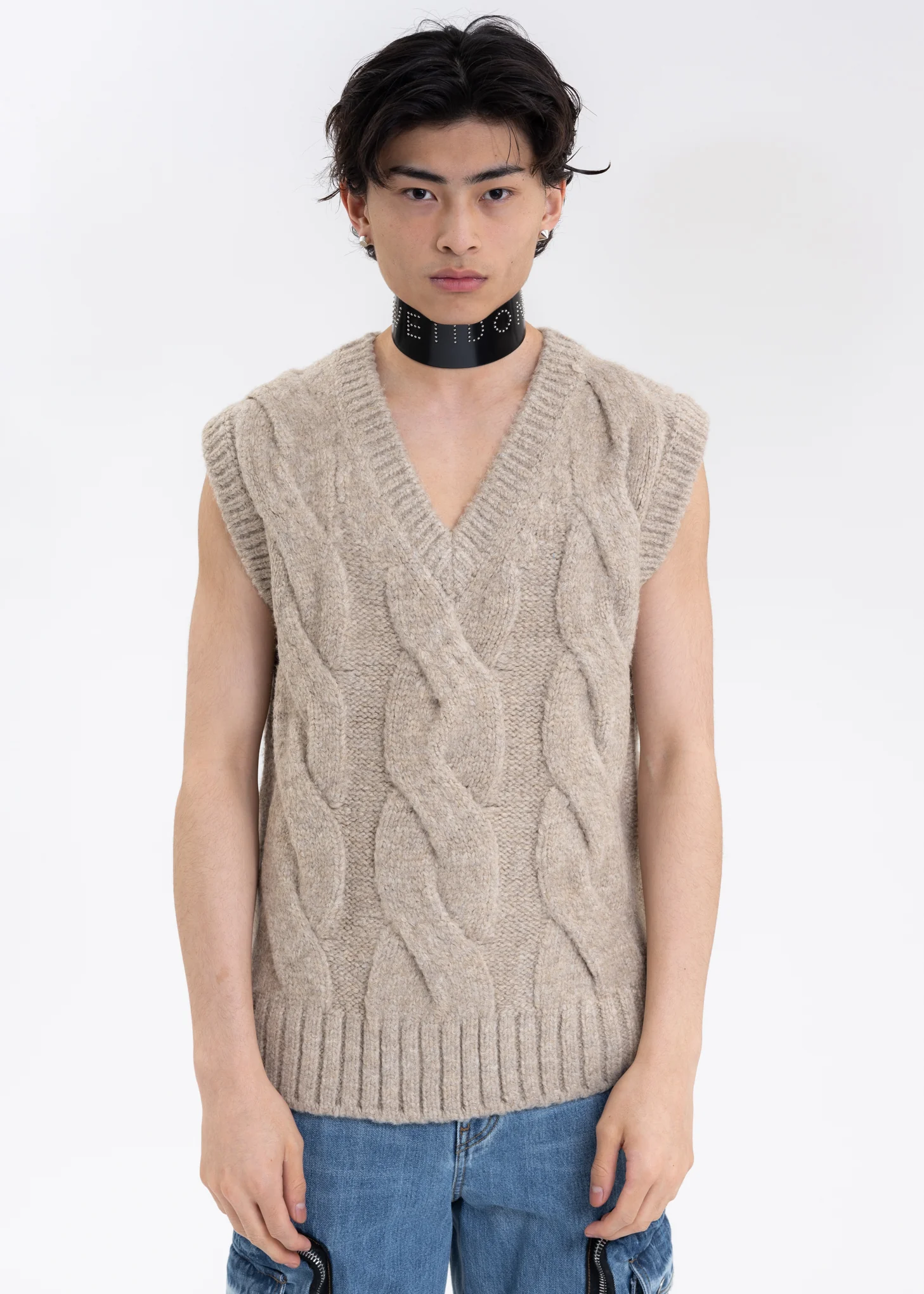 BEIGE CABLE KNIT VEST