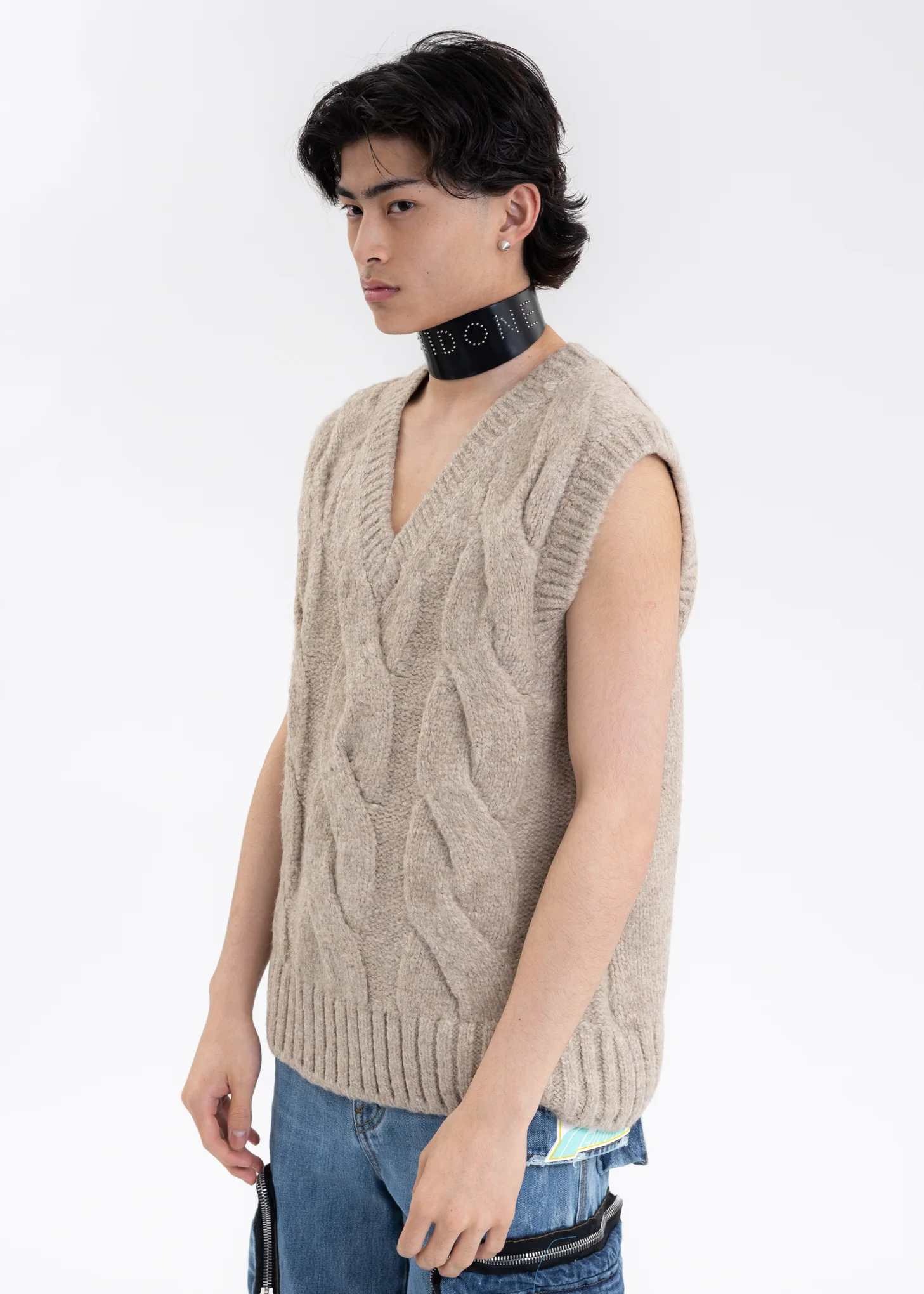 BEIGE CABLE KNIT VEST - Image 3