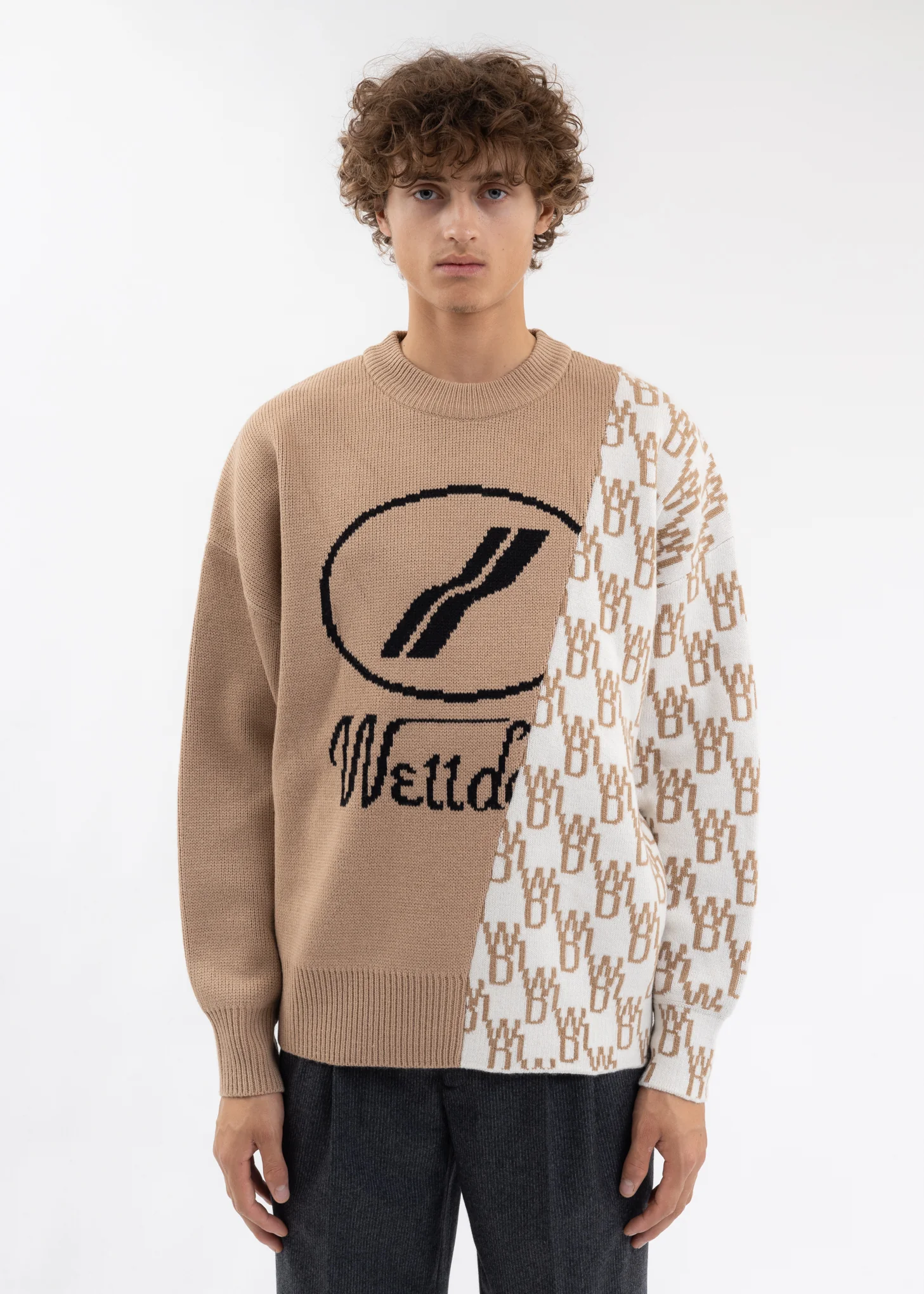 BEIGE WD1 GRAPHIC MIX LOGO SWEATER