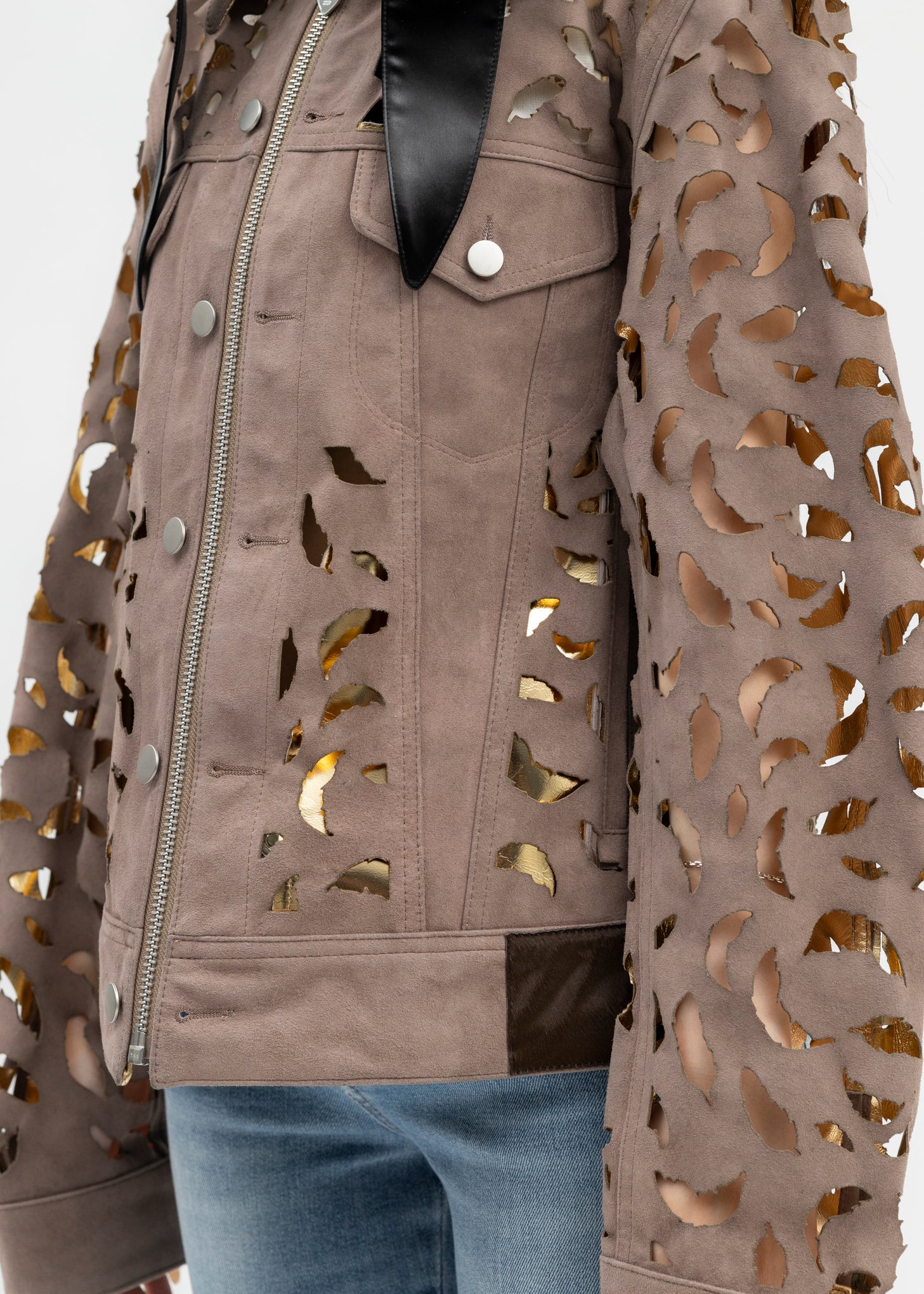 BEIGE WING-CUT LEATHER TRUCKER JACKET - Image 2