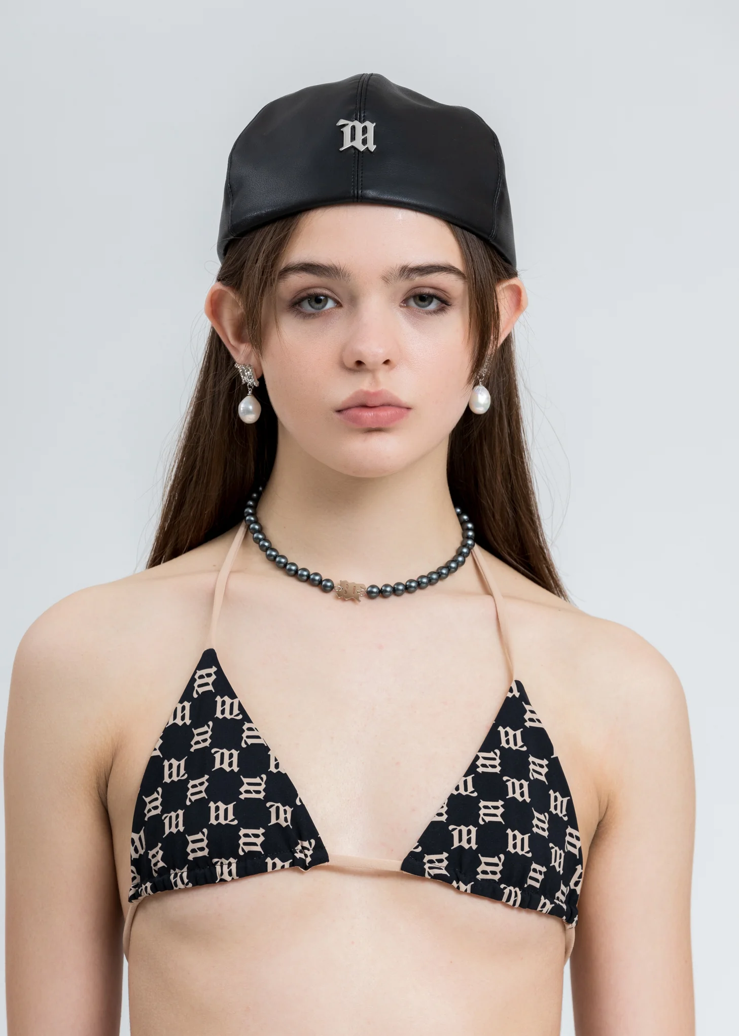 Black 1997 Cannes Flat Cap - Image 3