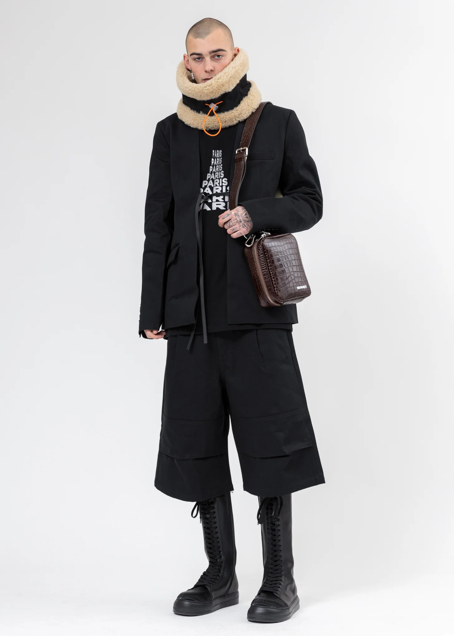 Black 3/4 Low Slung Fitloose Denim Pants - Image 2