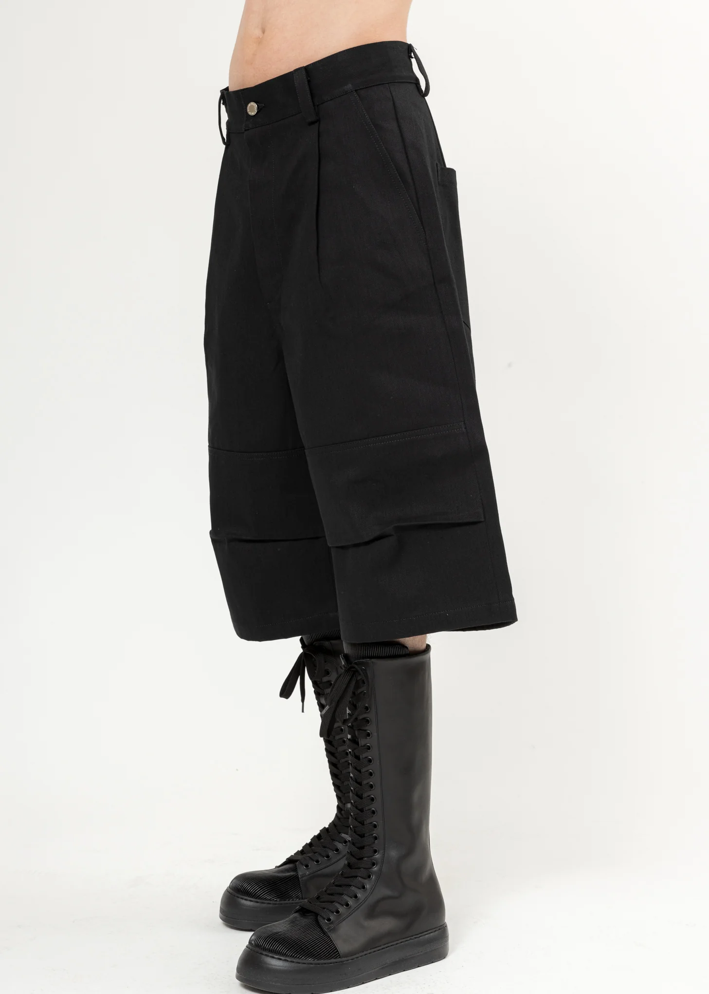 Black 3/4 Low Slung Fitloose Denim Pants - Image 3