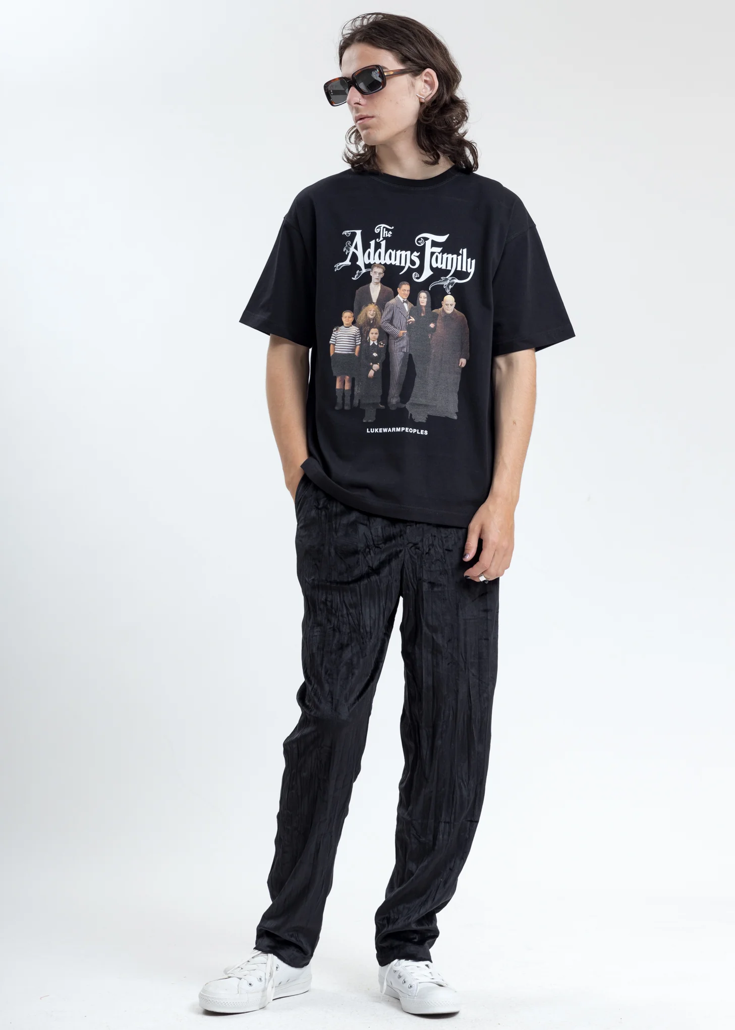 Black Addamâ€™s Family Photo Print Tee - Image 5