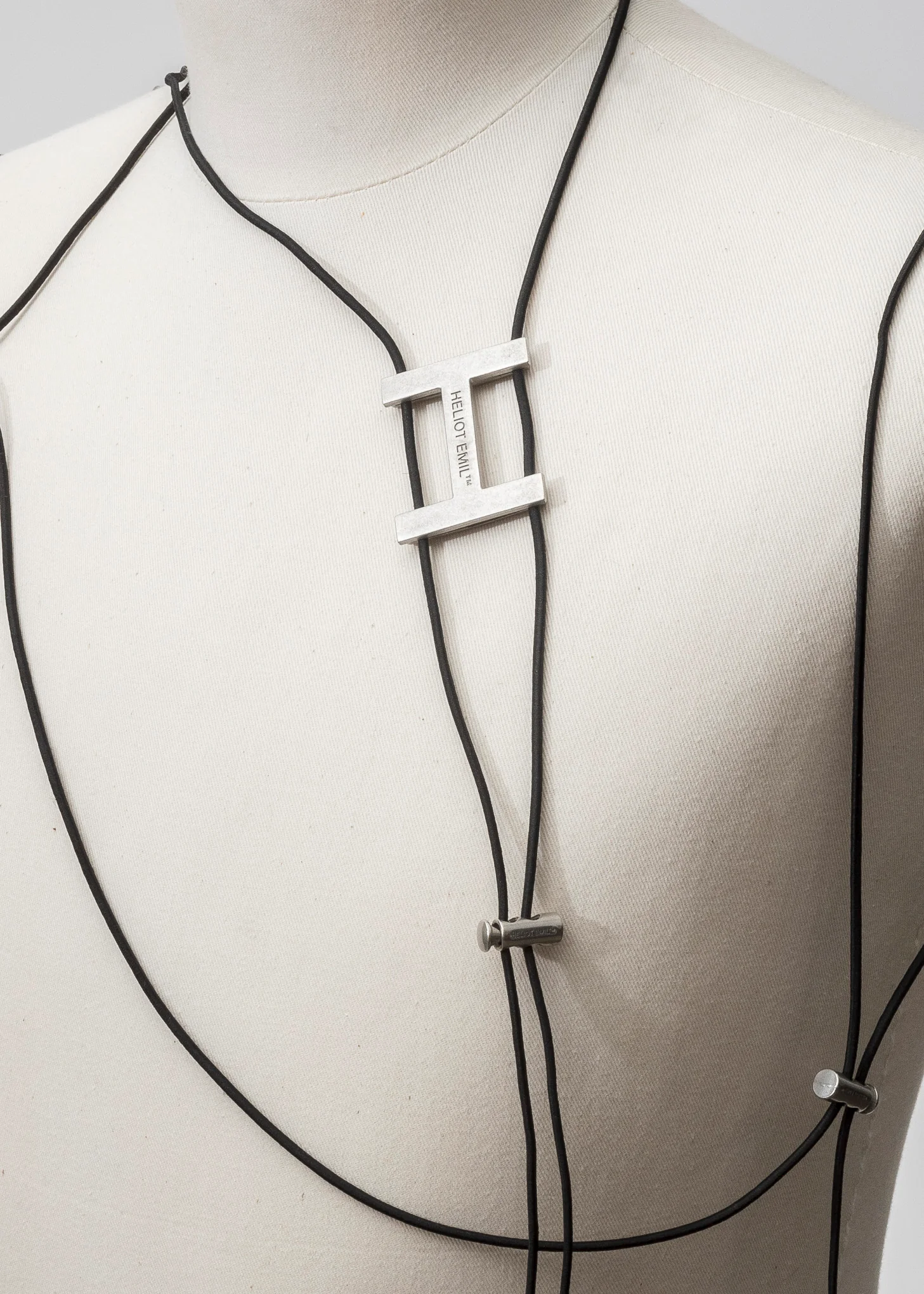 Black And Silver H Lace Chain - Image 4
