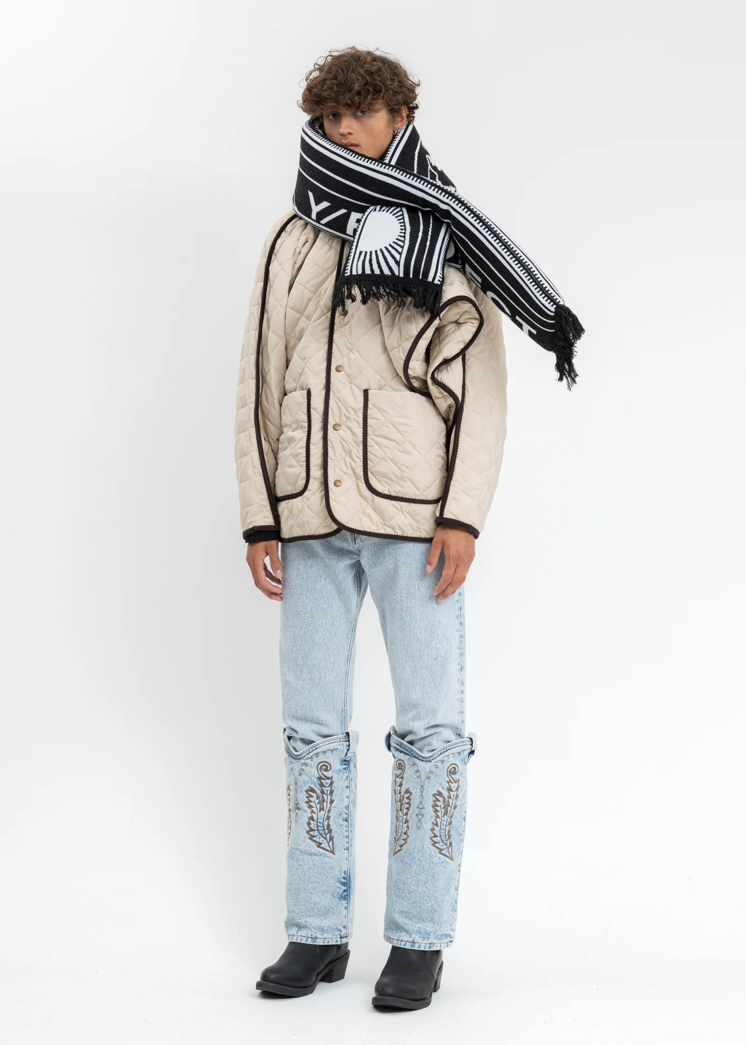 Black And White Pillow Scarf - Image 4