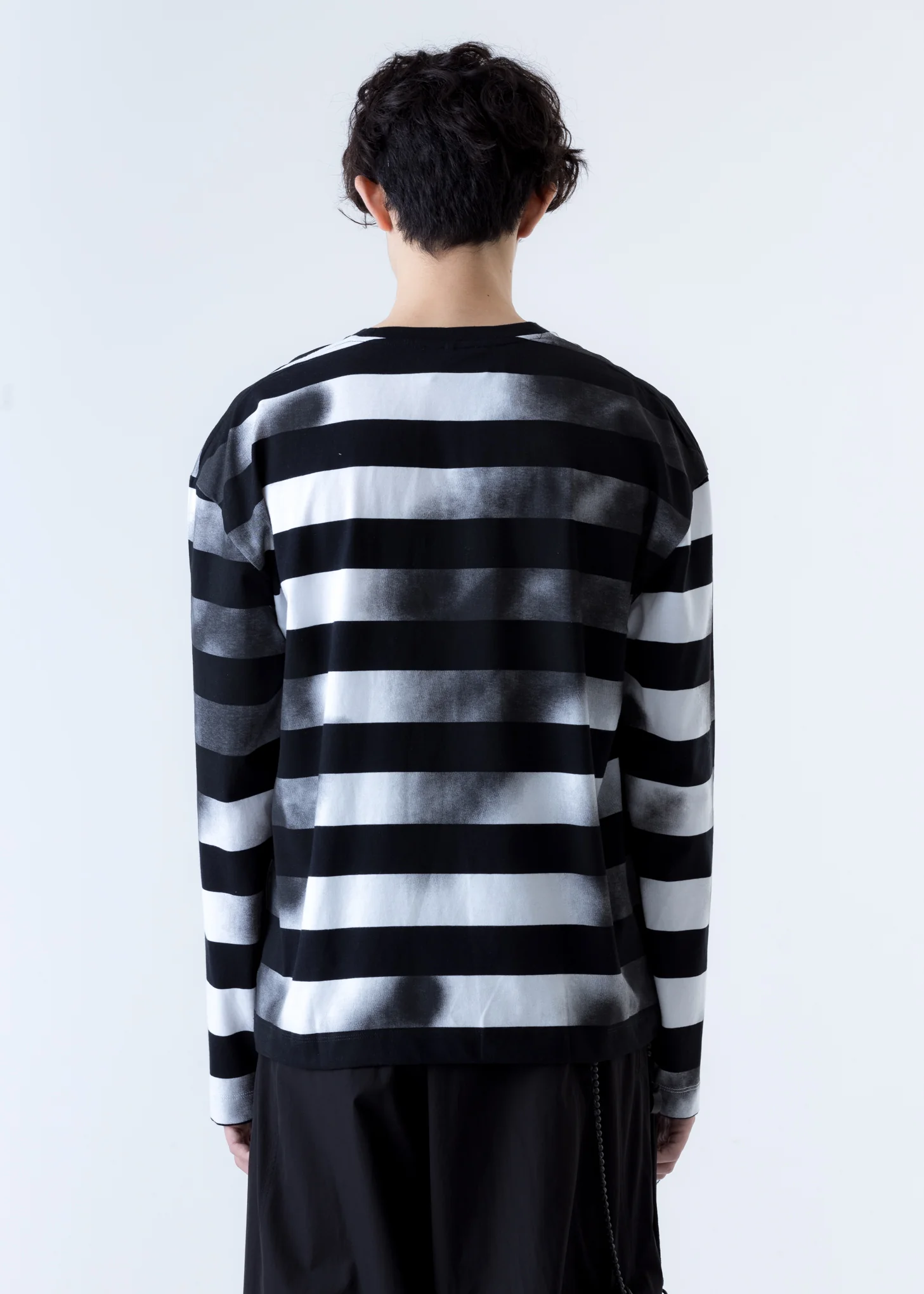 Black And White Spray Striped Long Sleeves - Image 2