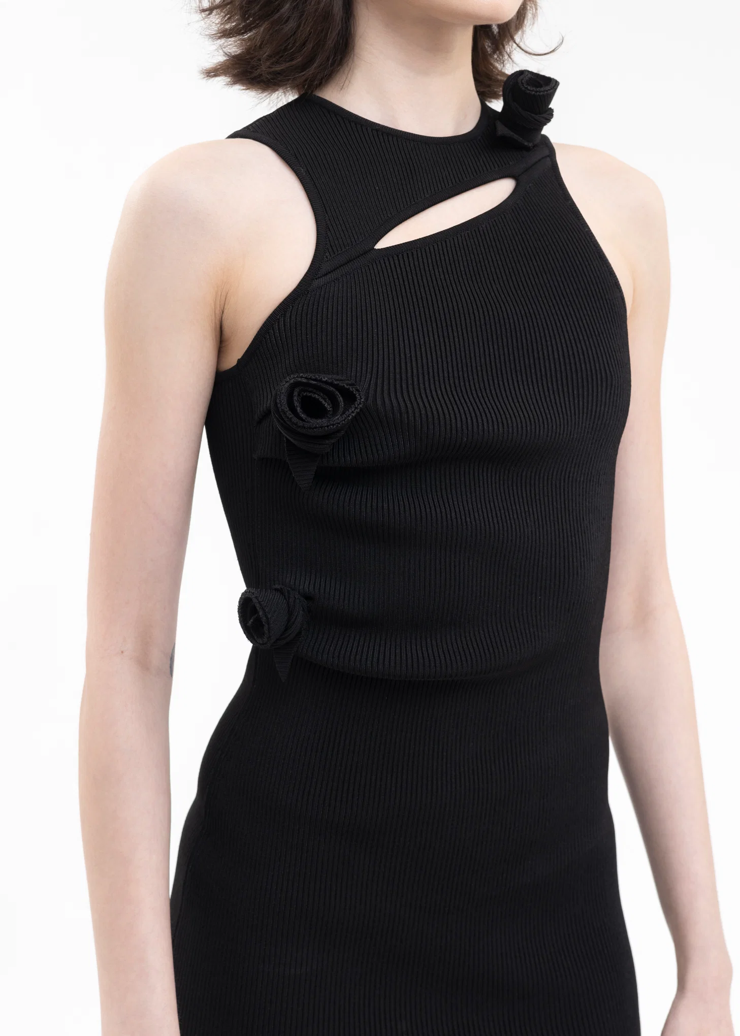 BLACK ASYMMETRIC FLOWER KNIT MINI DRESS - Image 2