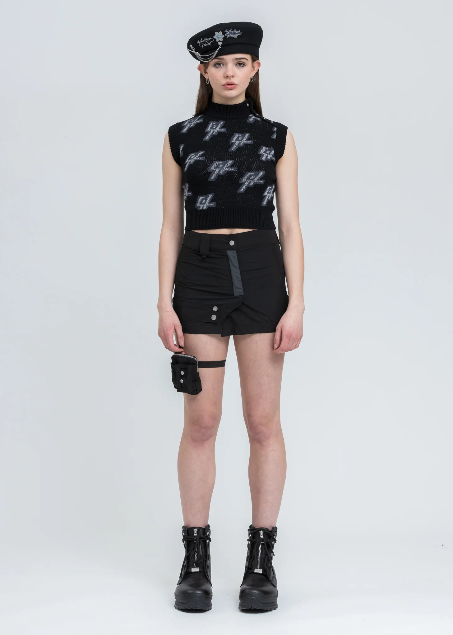 Black Badged Beret - Image 4