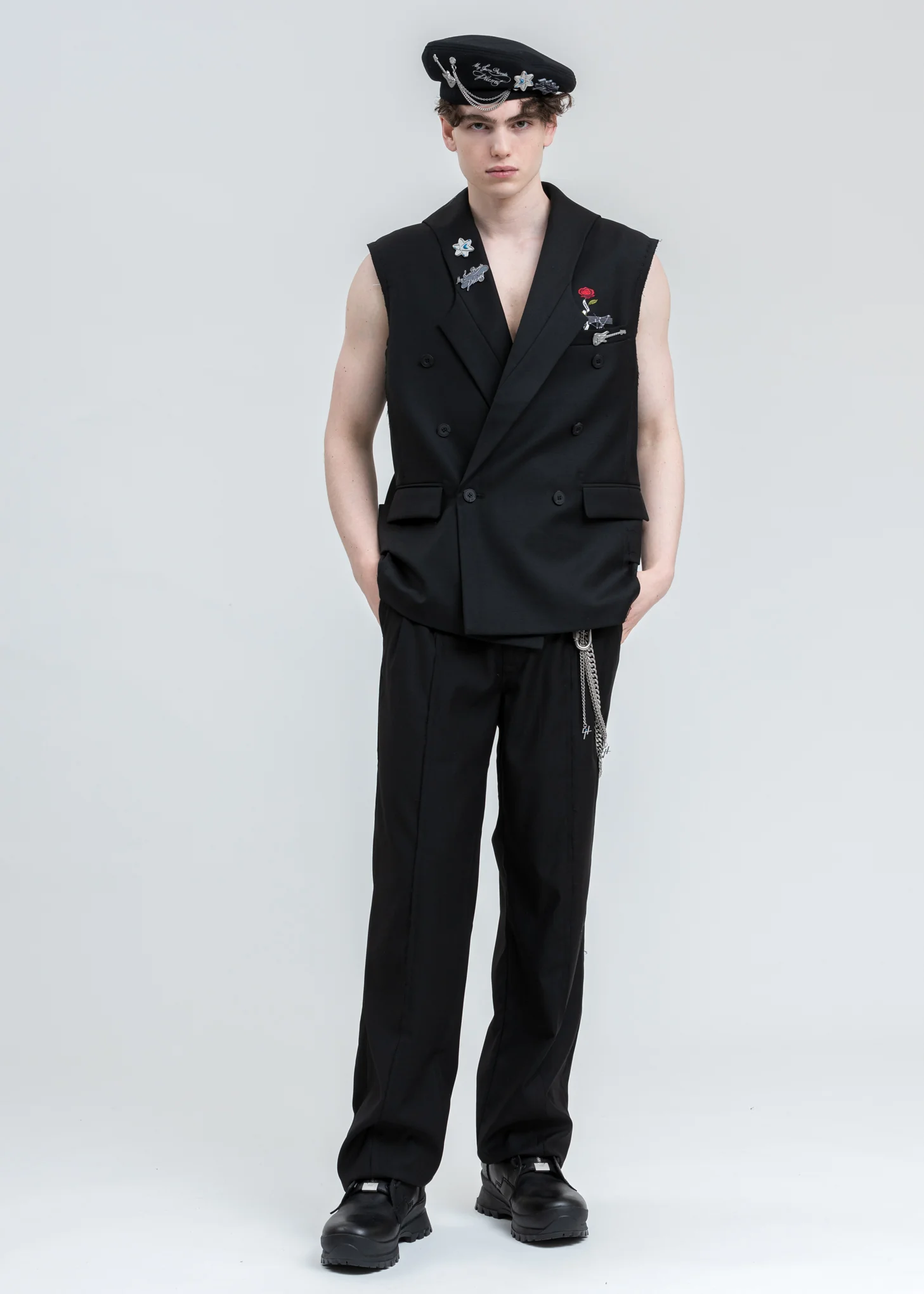 Black Badged Beret - Image 4