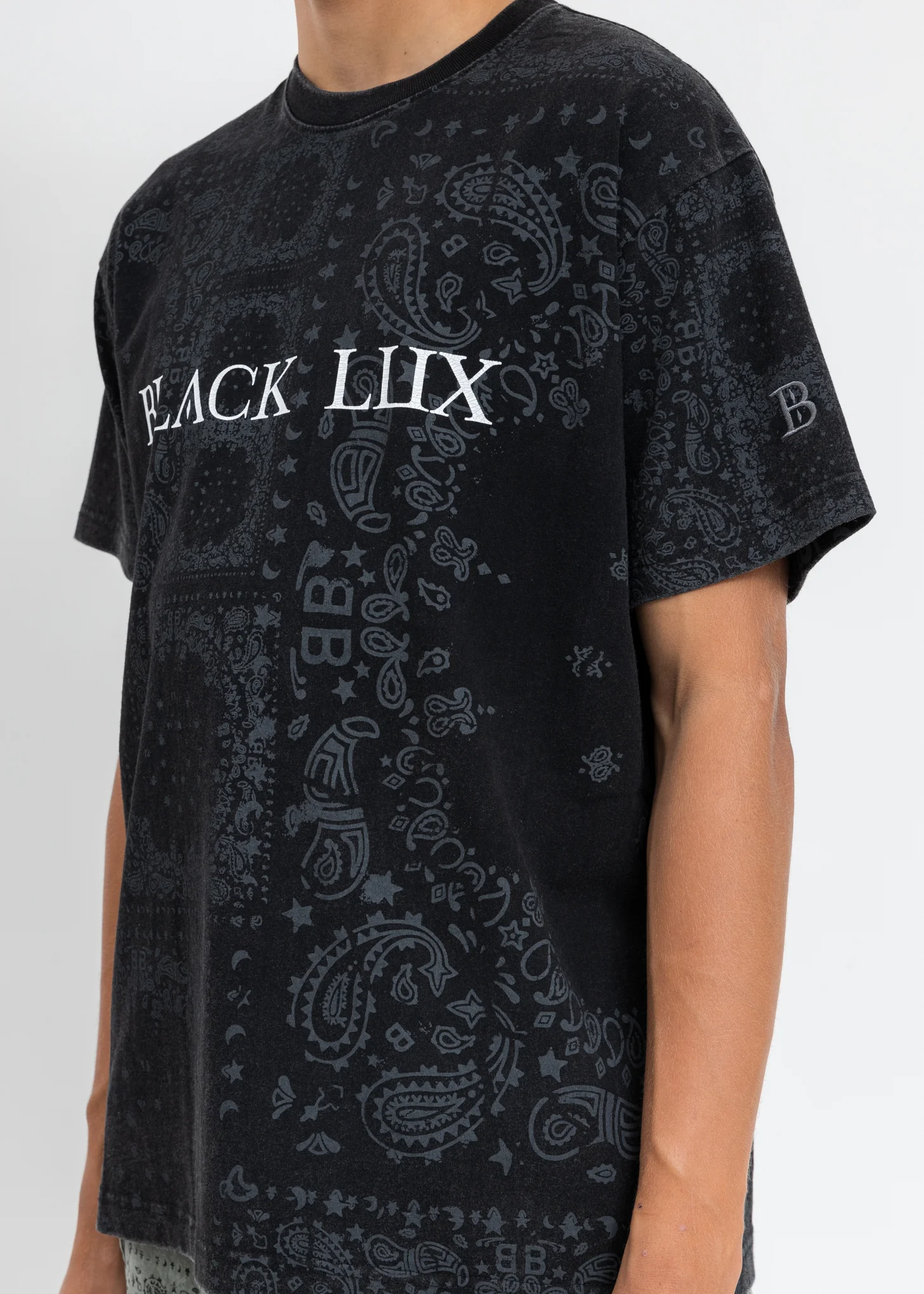 Black Bandana Printed T-Shirt - Image 4