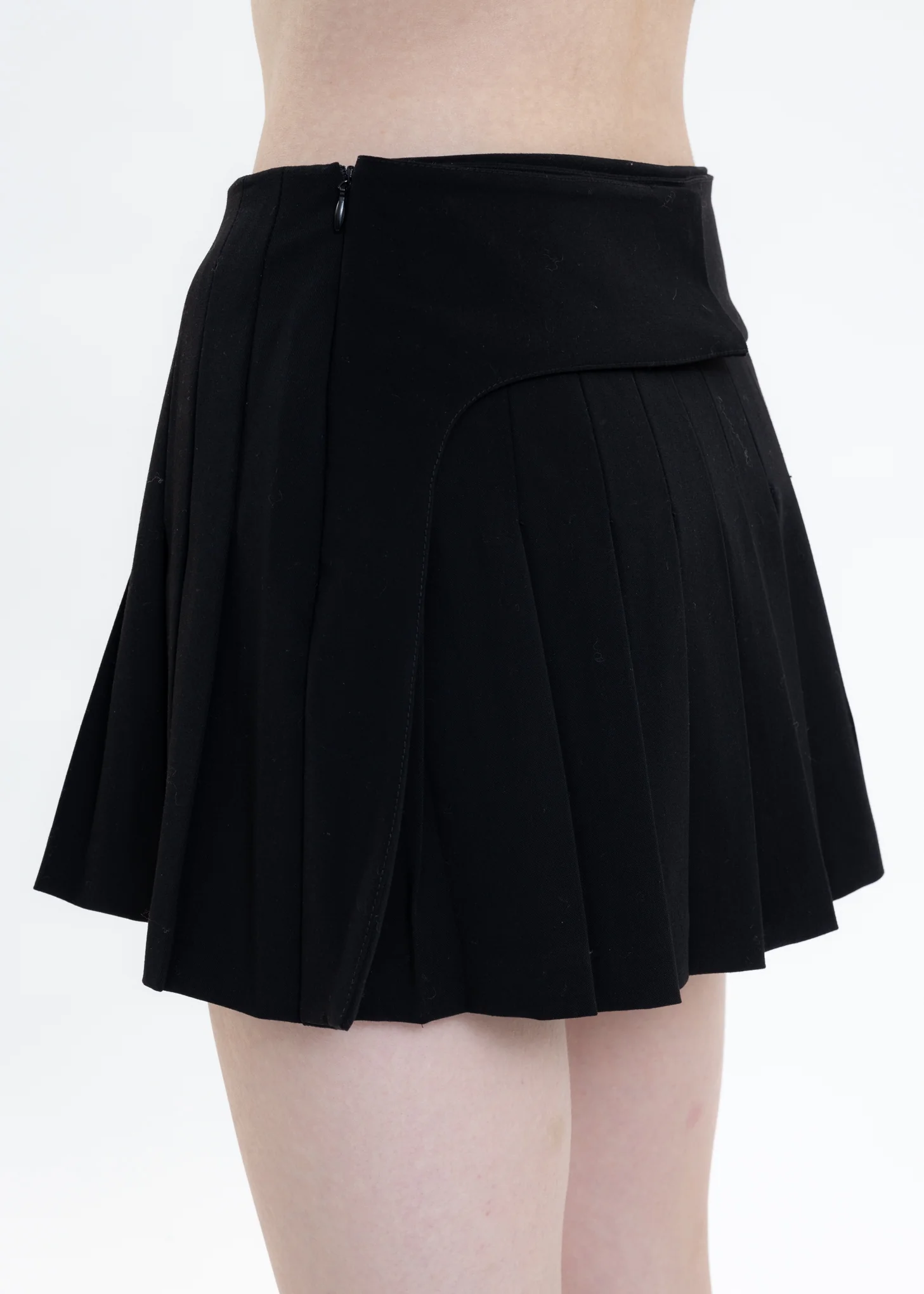 Black Belted Pleated Mini Skirt - Image 3