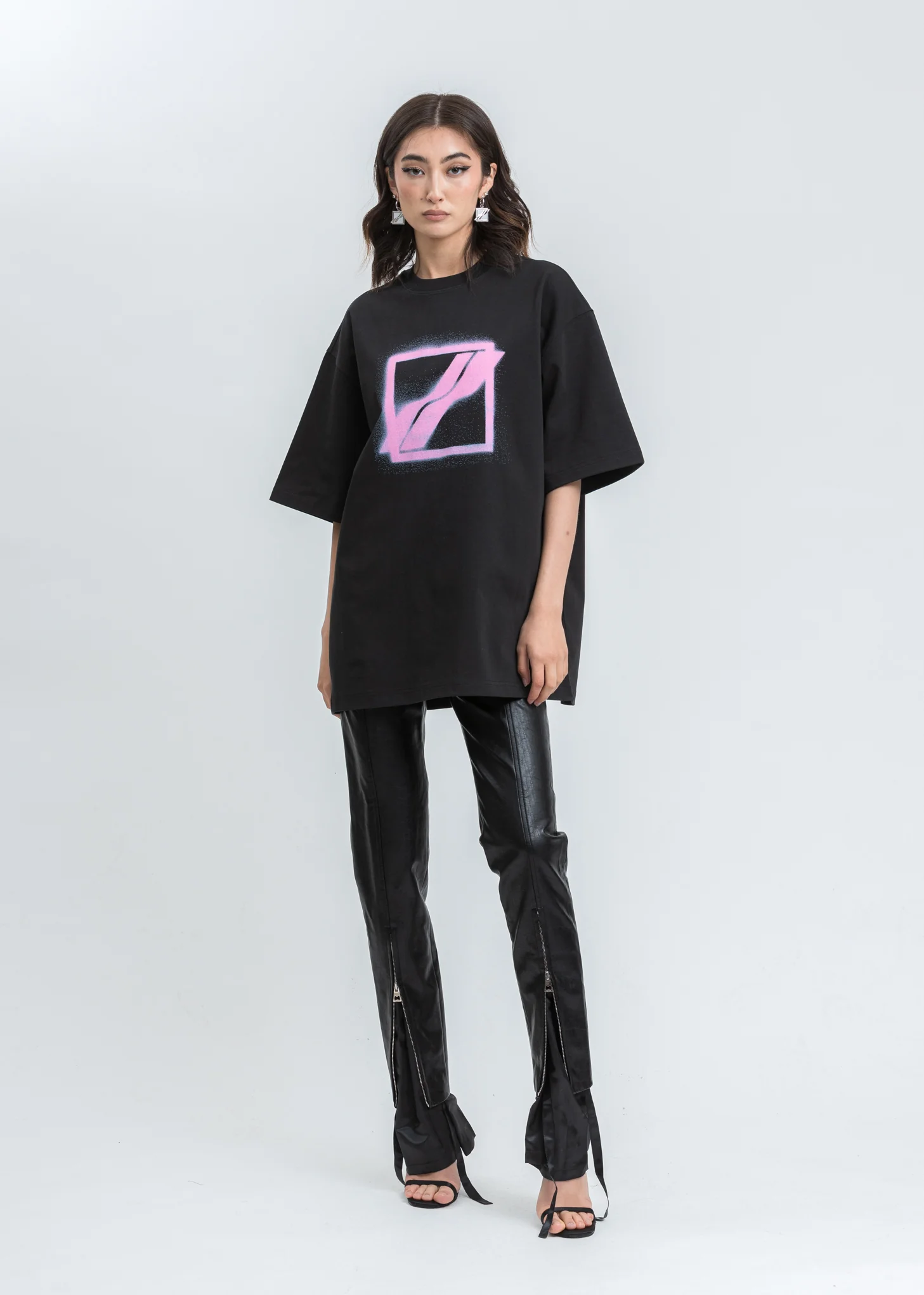 Black Big Logo Printing T-Shirt - Image 5