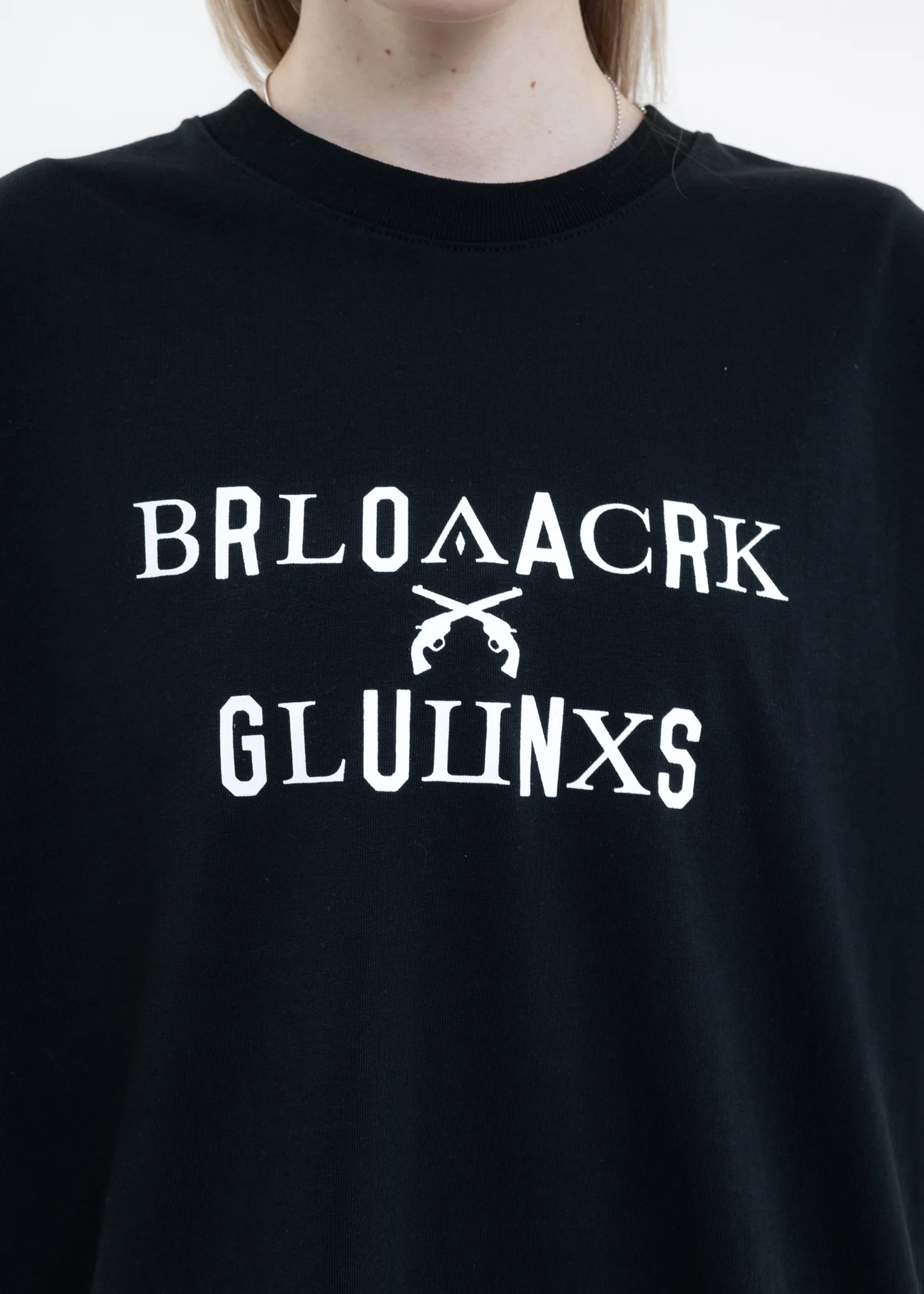 Black Black Lux X roarguns LOVE&PEACE T-Shirt - Image 4