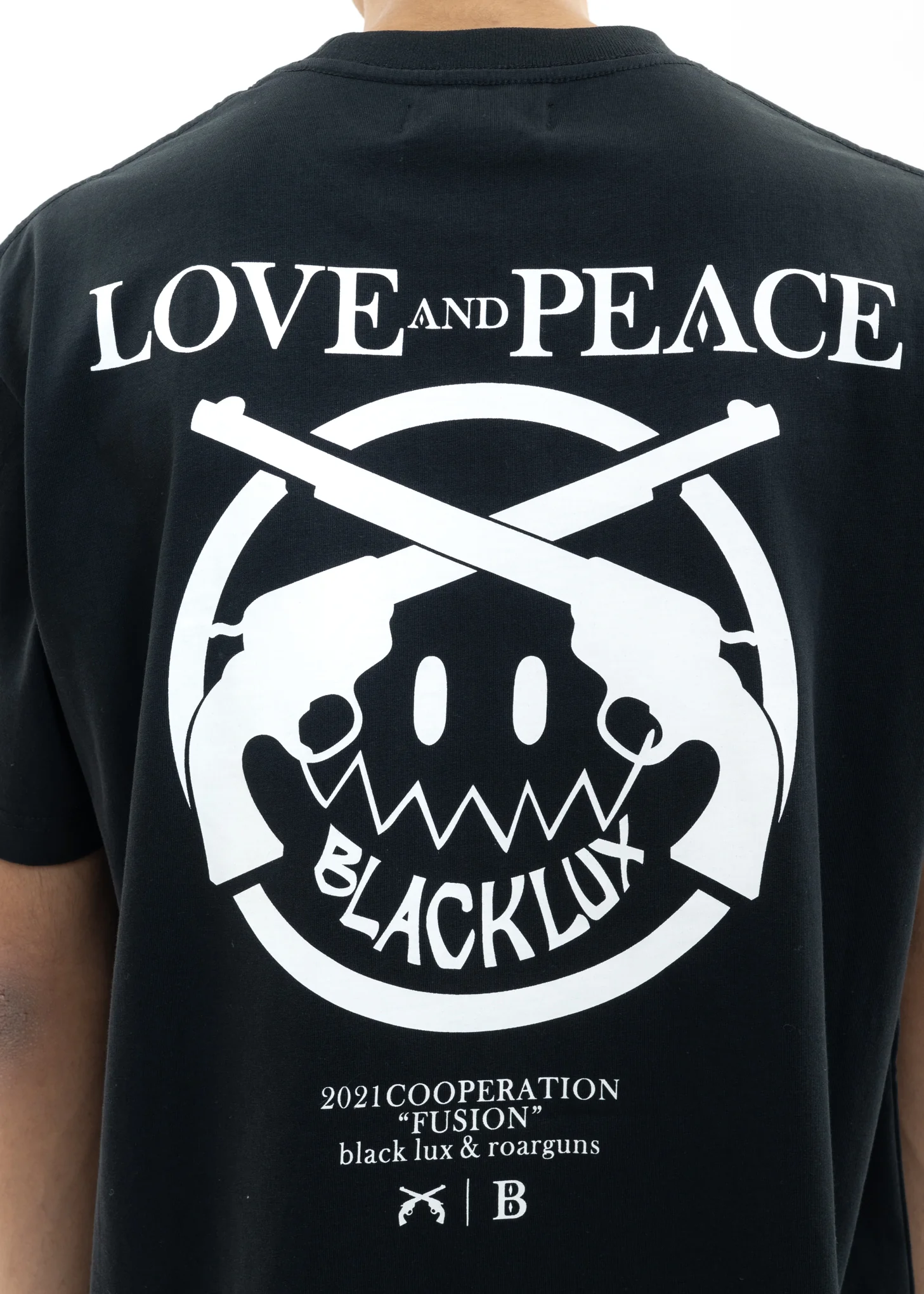 Black Black Lux X roarguns LOVE&PEACE T-Shirt - Image 4