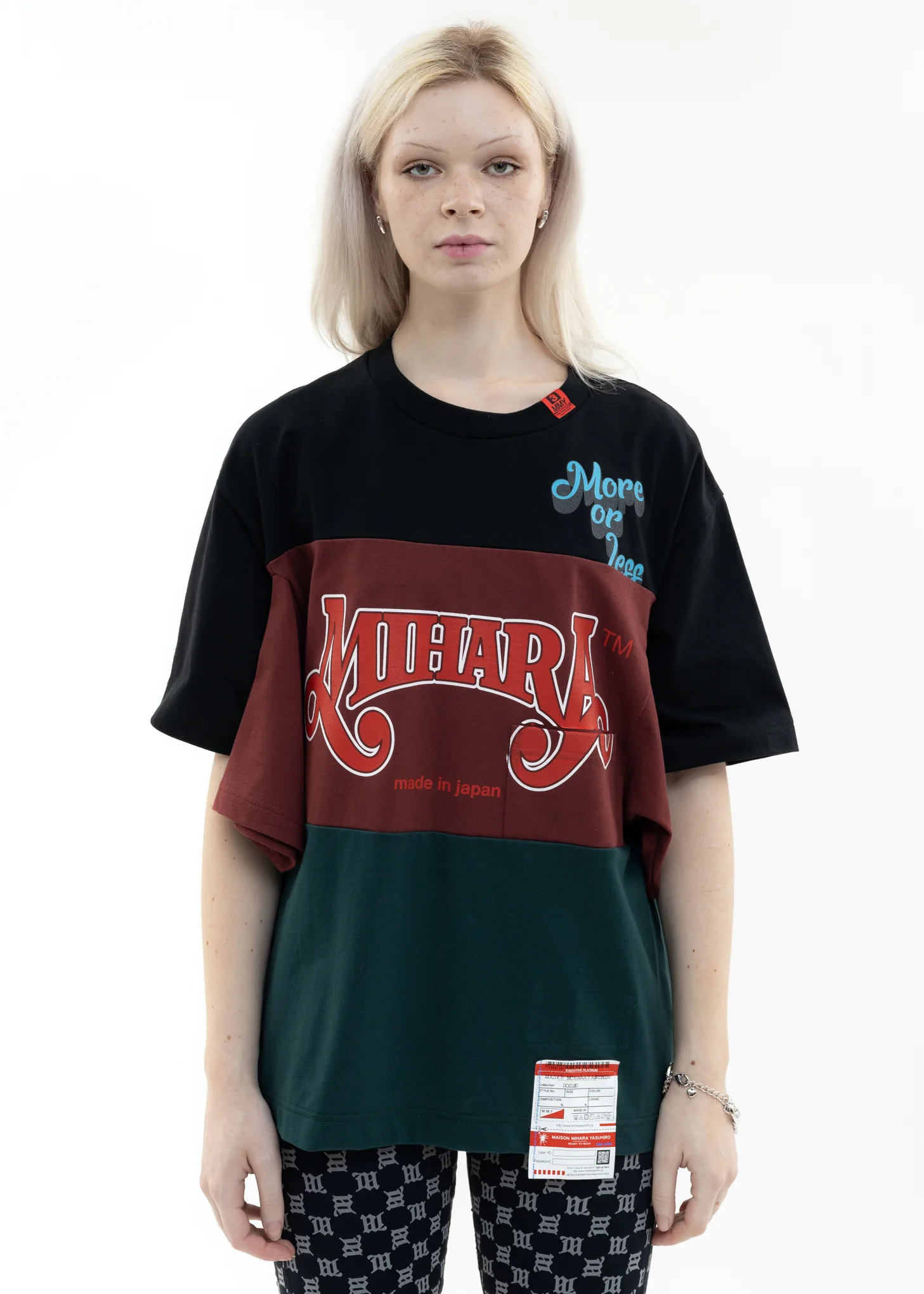 Black Border Docking T-Shirt