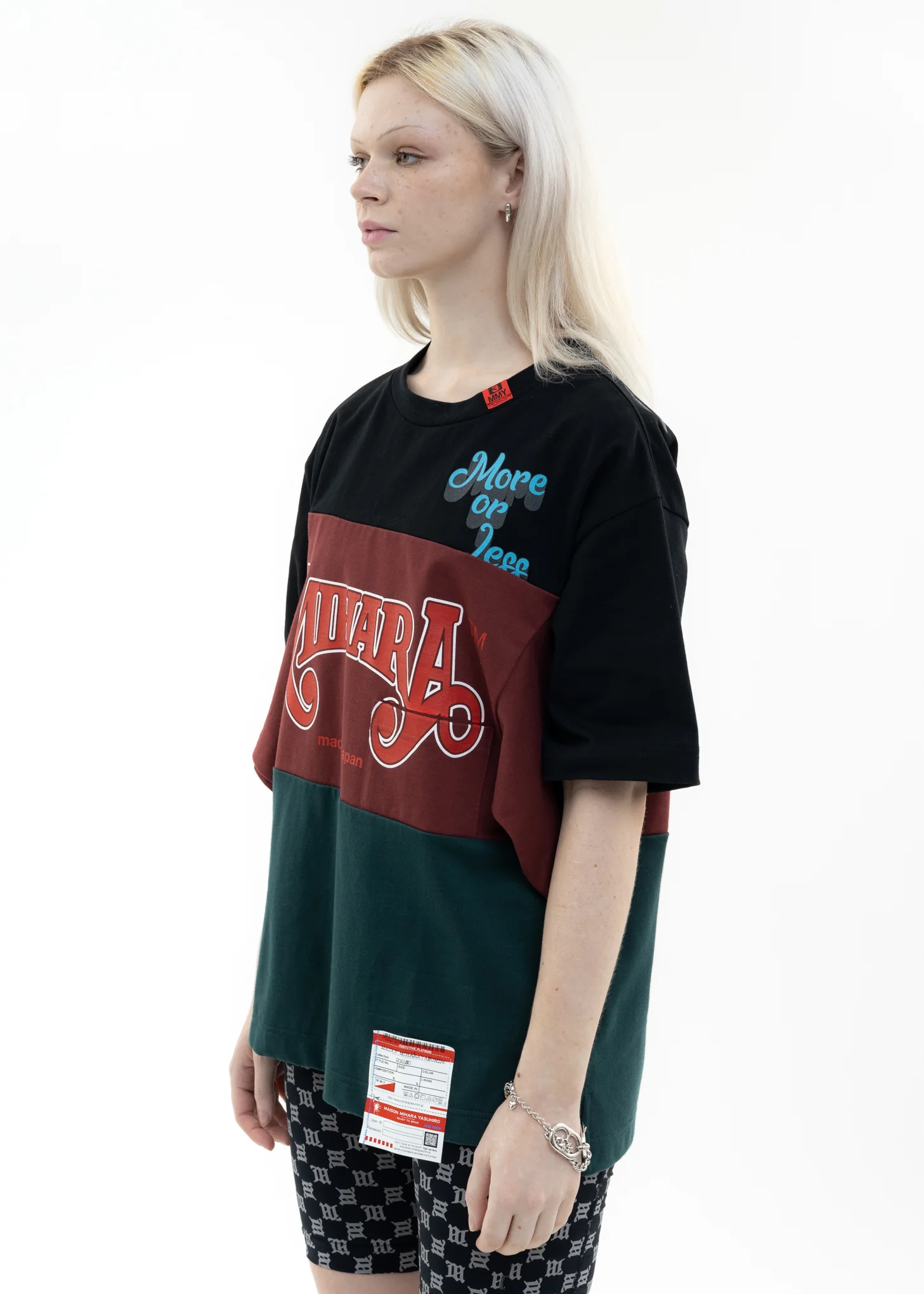 Black Border Docking T-Shirt - Image 3