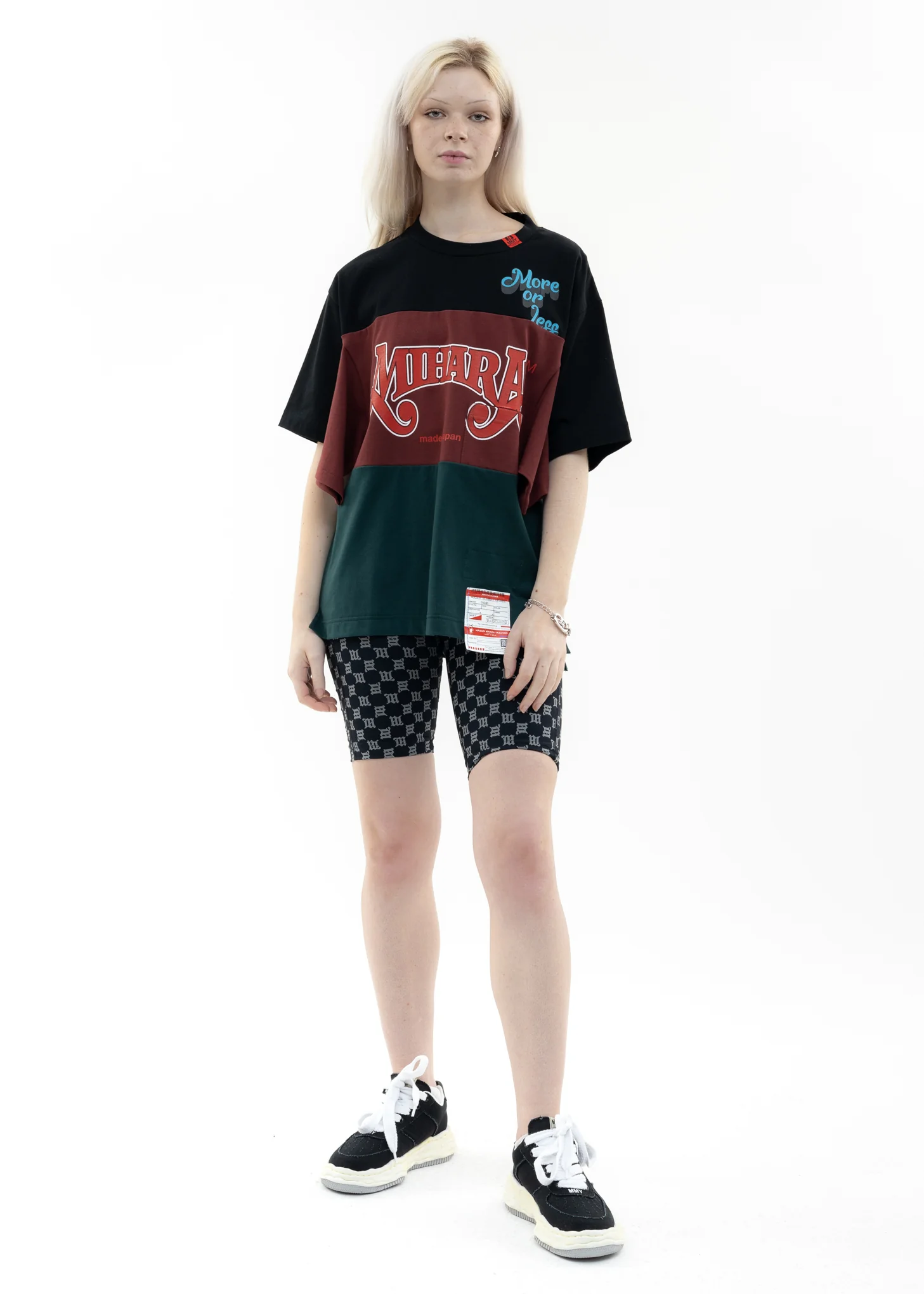 Black Border Docking T-Shirt - Image 6
