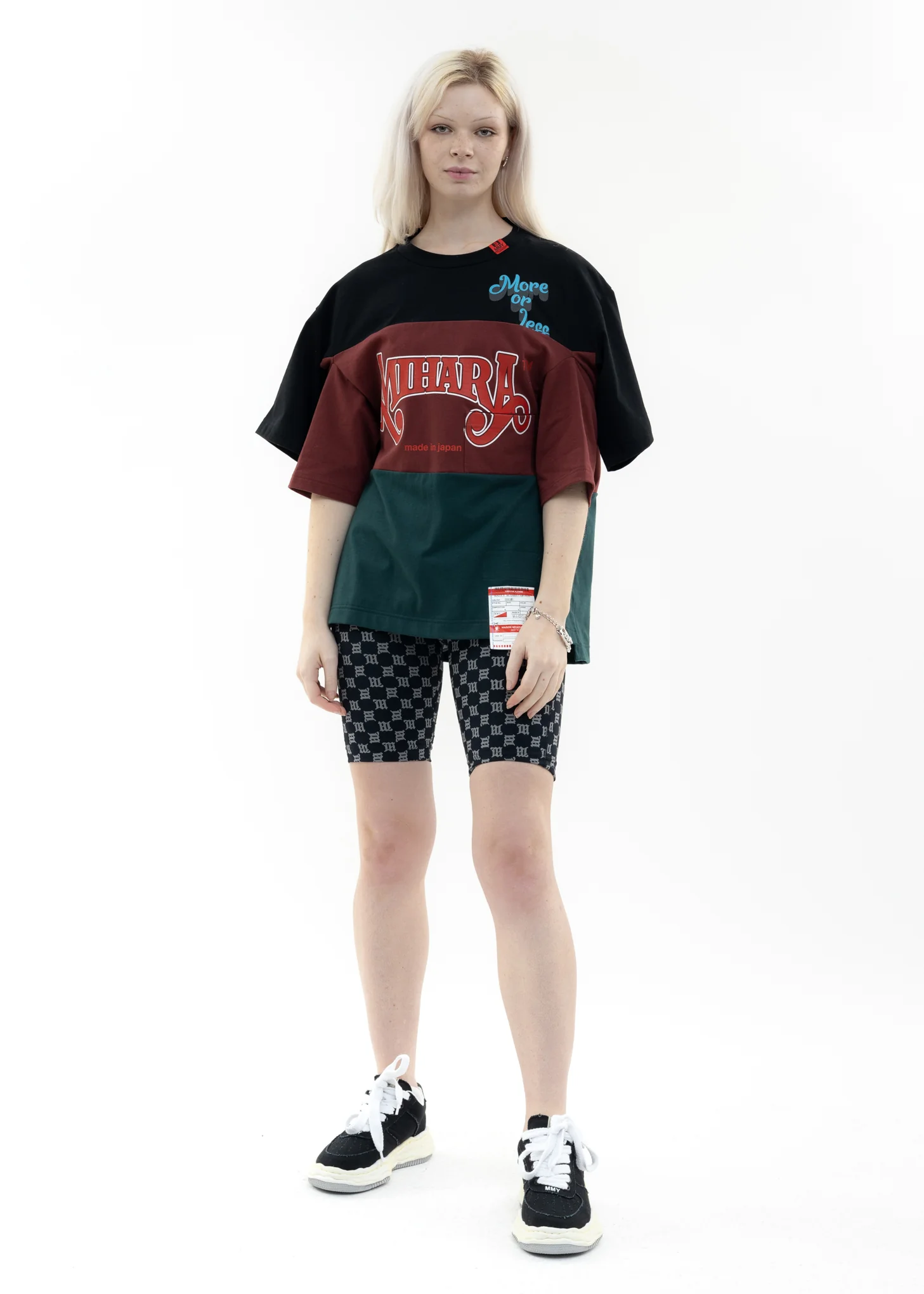 Black Border Docking T-Shirt - Image 7