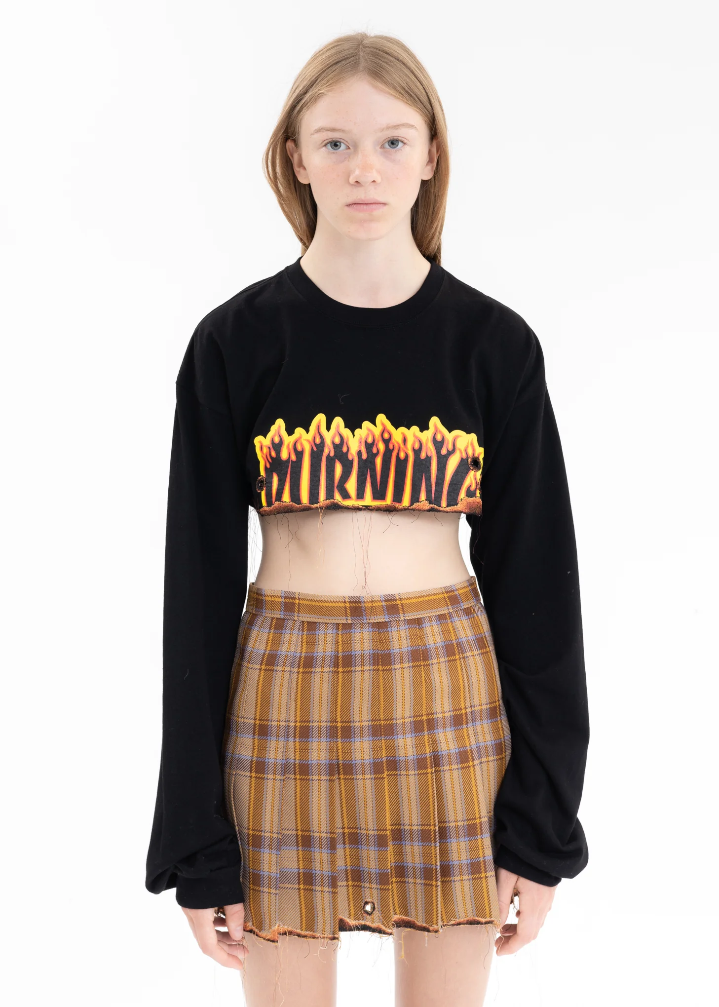 Black BURNING EMBROIDERY CROPPED LONG SLEEVE T-SHIRT
