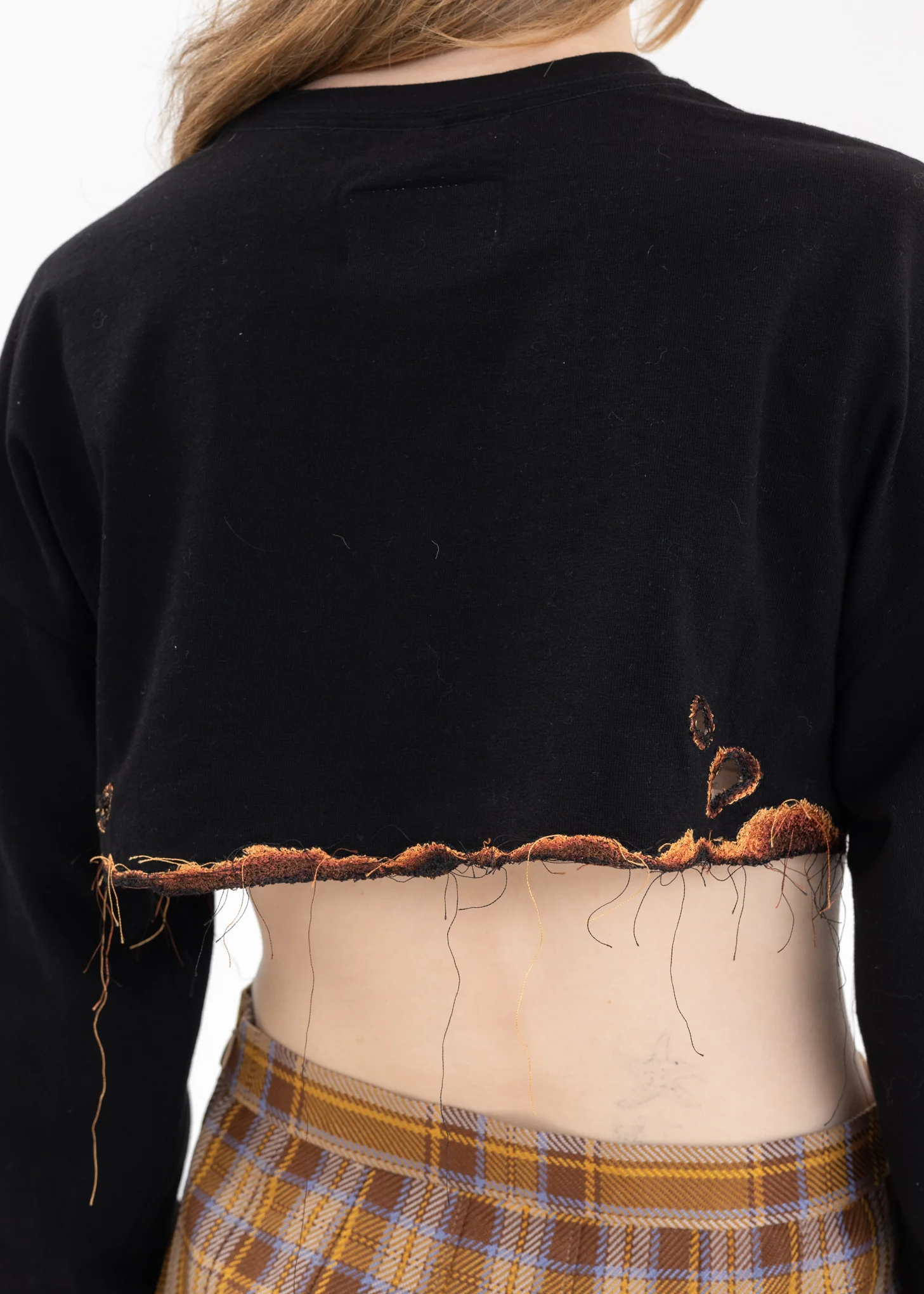 Black BURNING EMBROIDERY CROPPED LONG SLEEVE T-SHIRT - Image 2