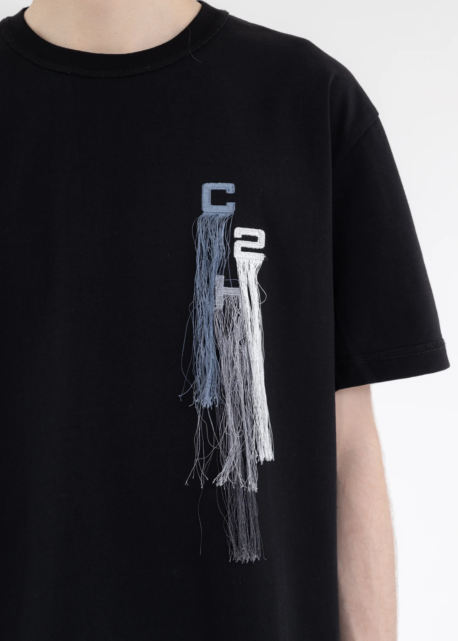 Black C2H4 Embroidery T-shirt - Image 2