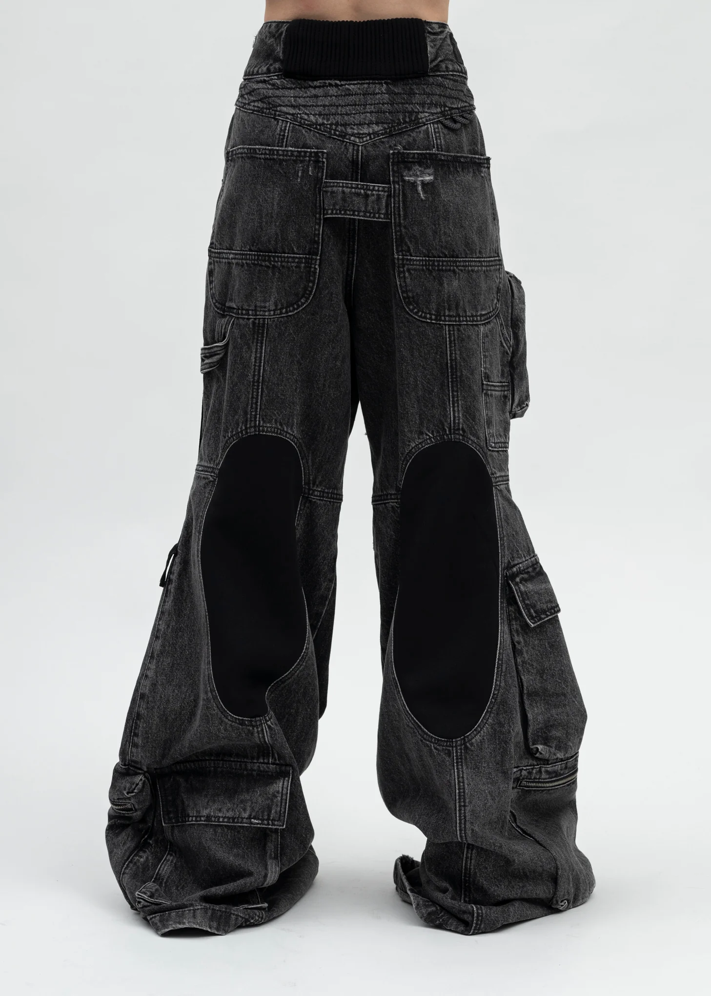 BLACK CAMPING CARGO JEANS - Image 2