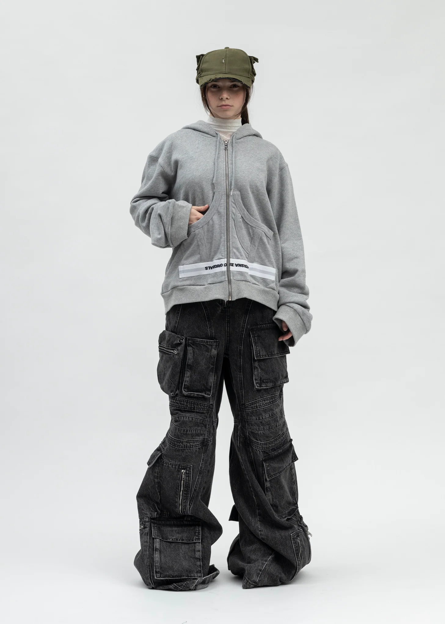 BLACK CAMPING CARGO JEANS - Image 7