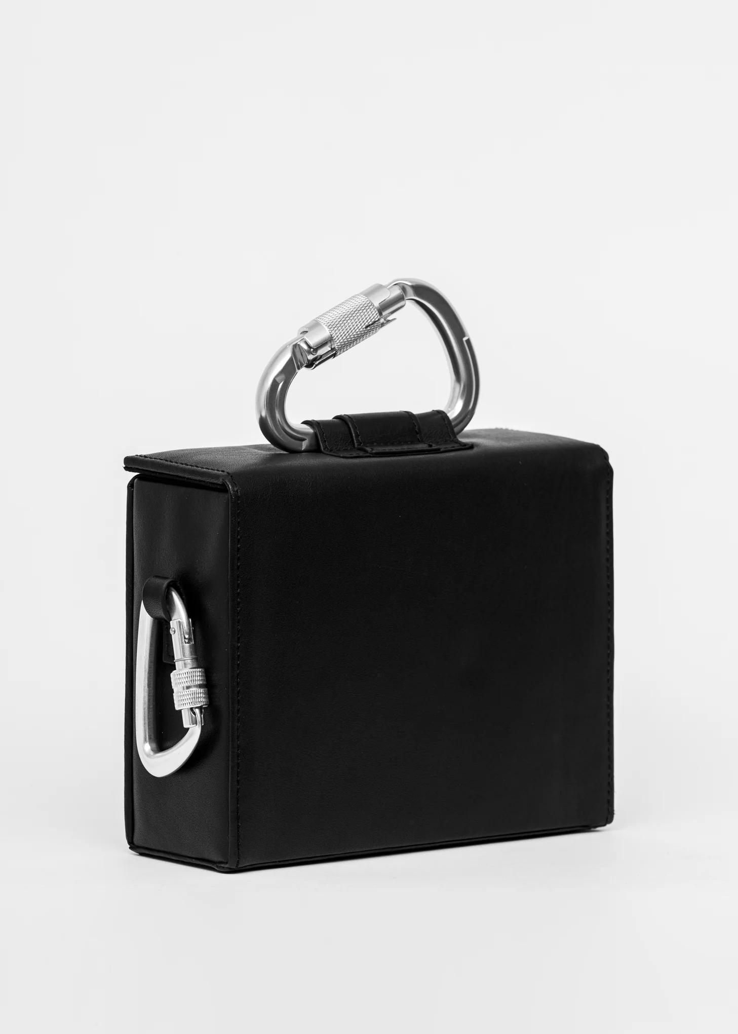 BLACK LEATHER CARABINER BOX BAG - Image 9