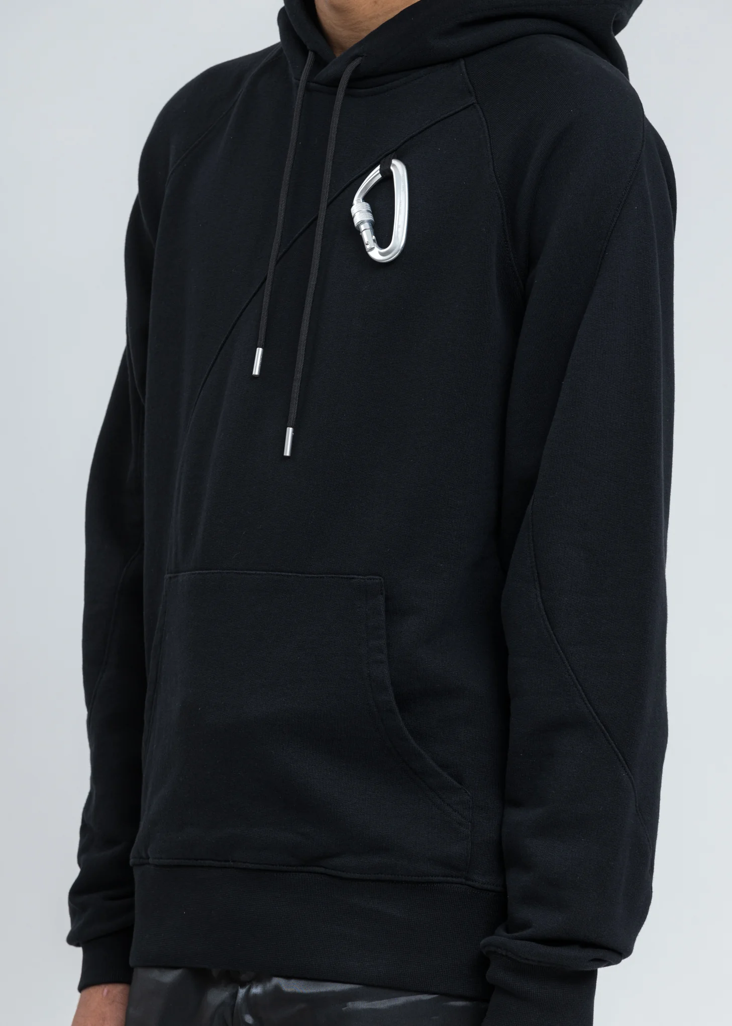 Black Carabiner Hoddie - Image 3