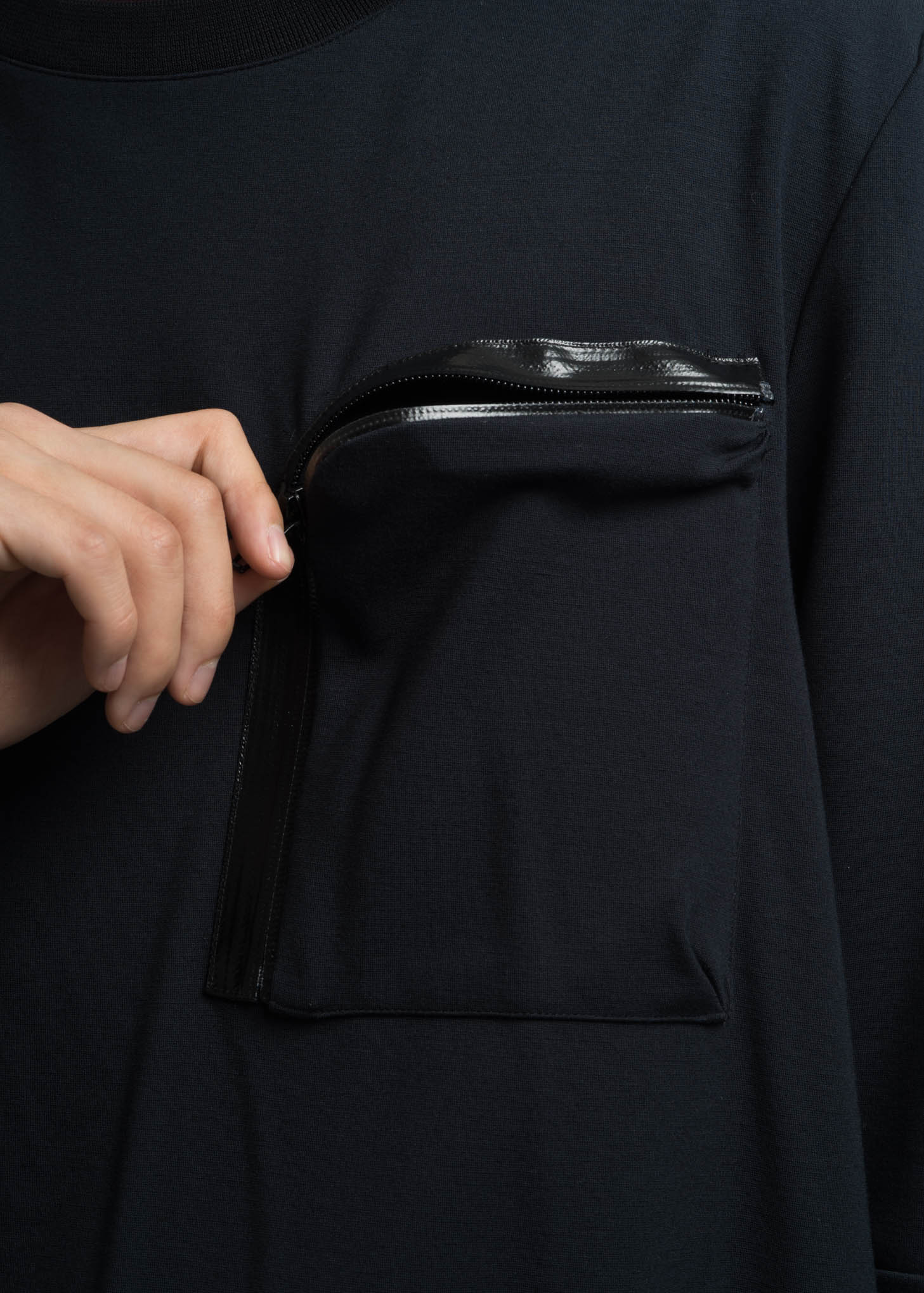 Black Cassady Crew w/ Bungee Detail - Image 3
