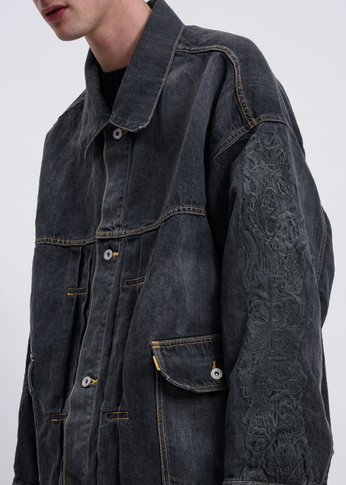 Black Chaos Embroidery Hemp Denim Jacket - Image 3