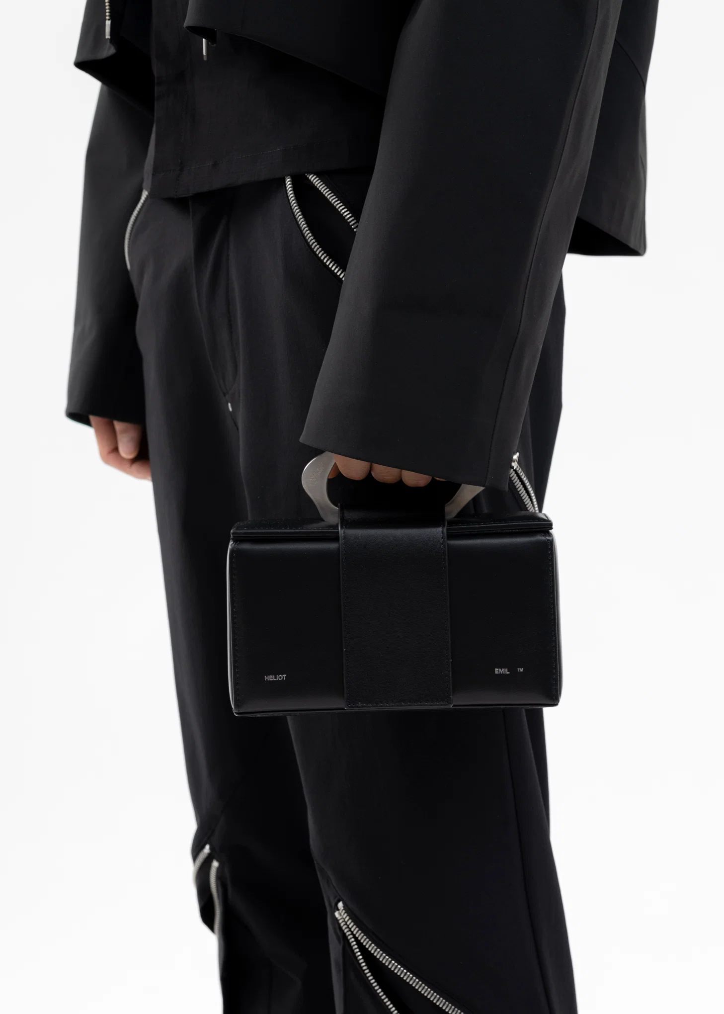 BLACK CHARRED CARABINER CLUTCH BAG - Image 3