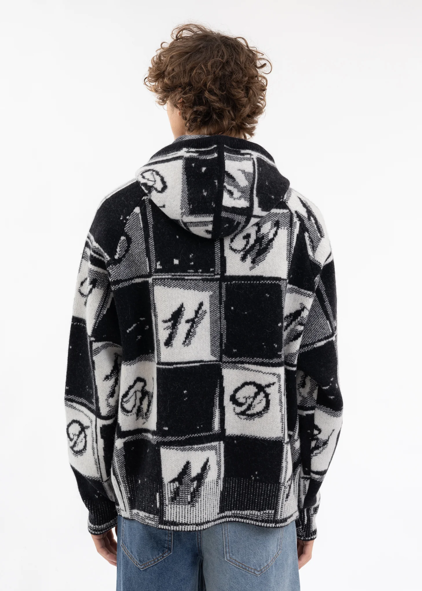 BLACK CHESS BOARD GRAPHIC KNIT HOODIE - Image 2
