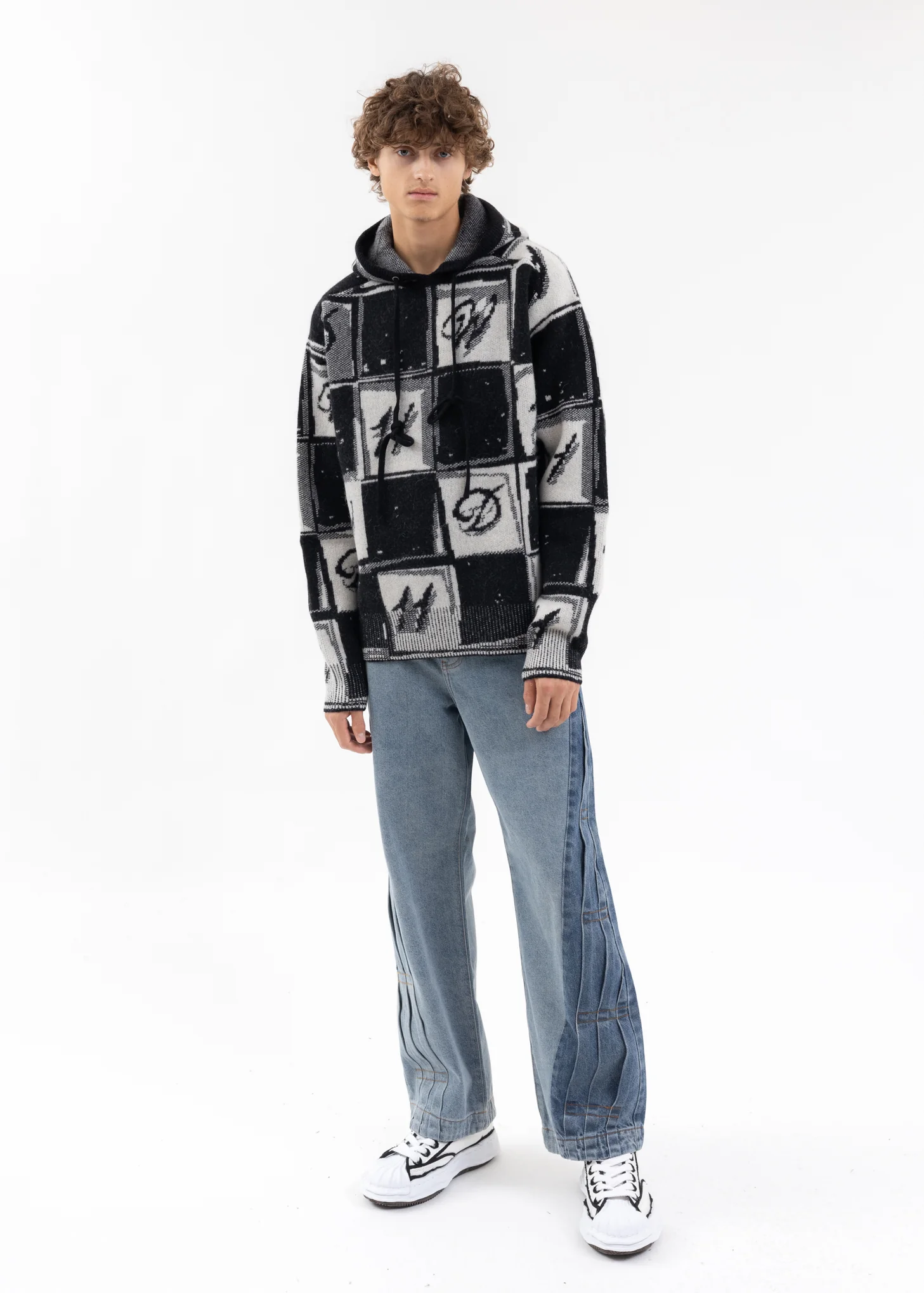 BLACK CHESS BOARD GRAPHIC KNIT HOODIE - Image 5