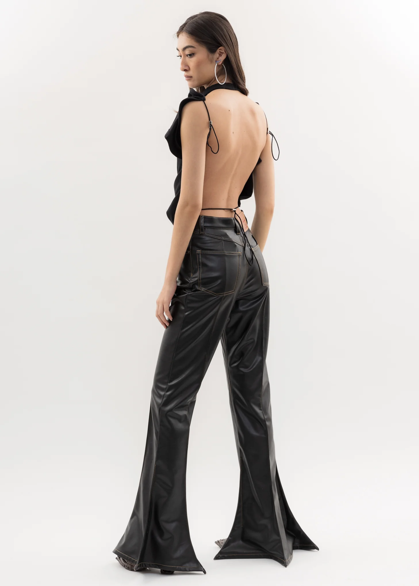 Black CLASSIC CONVERTIBLE T-Shirt - Image 10