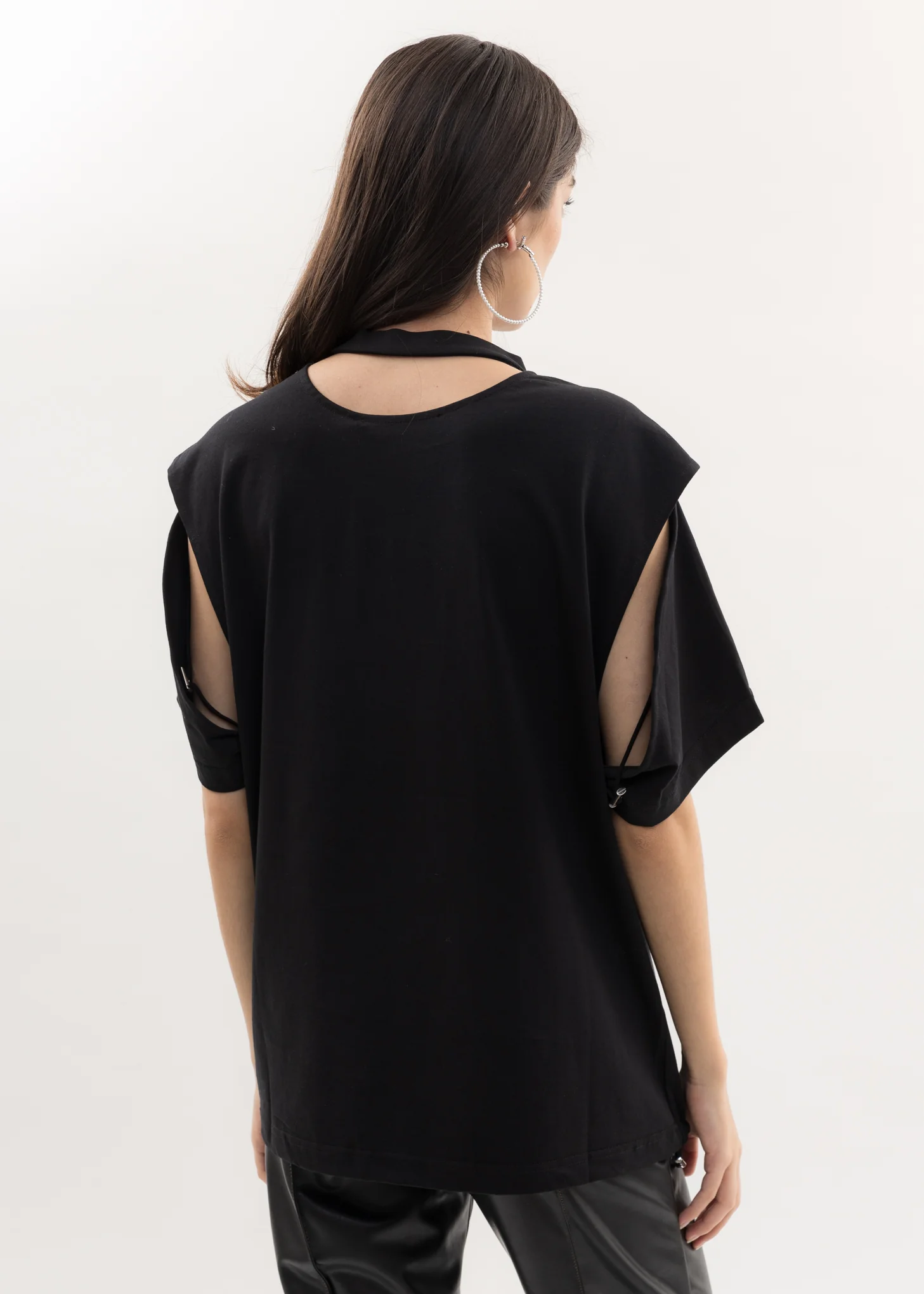 Black CLASSIC CONVERTIBLE T-Shirt - Image 6
