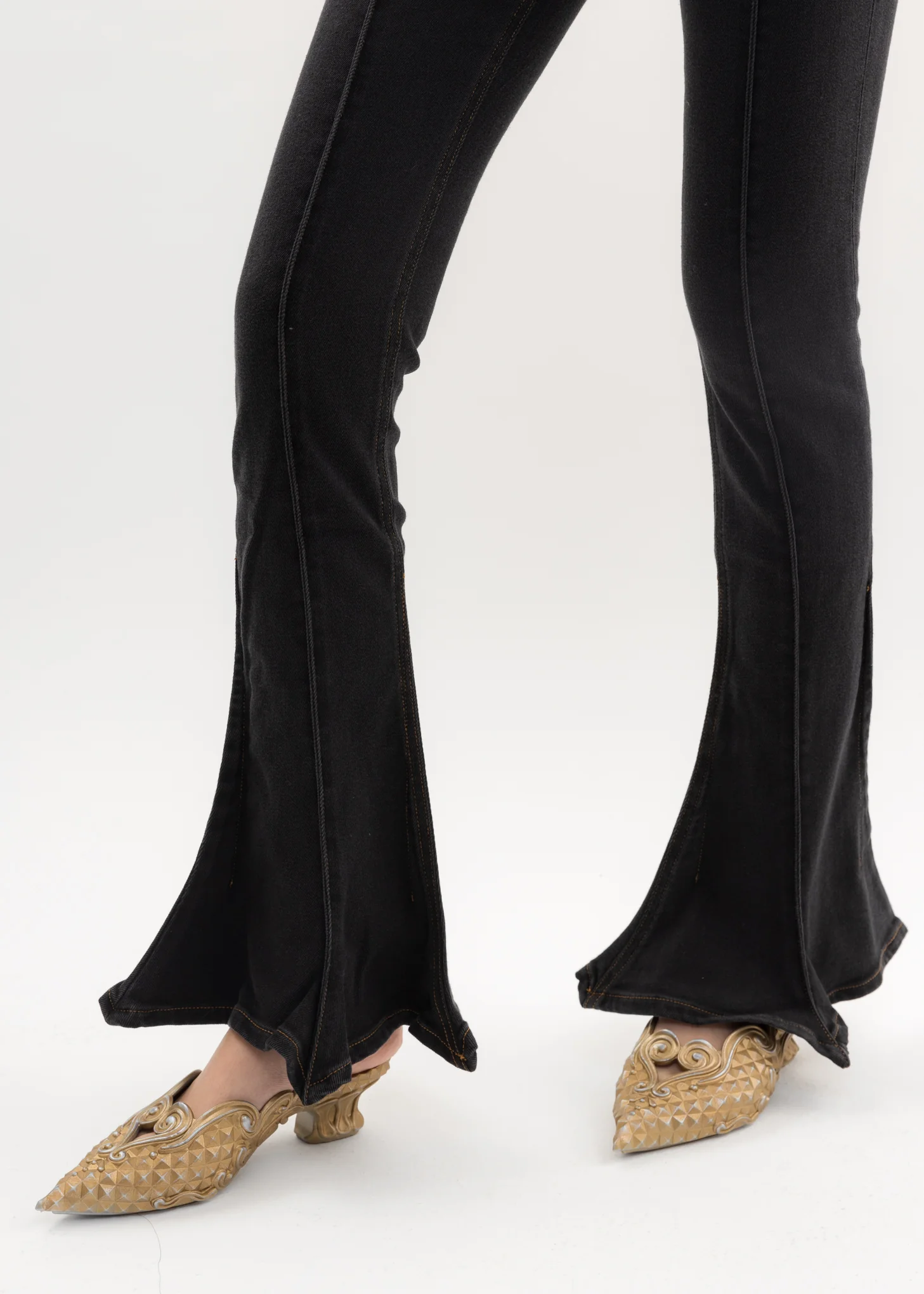 Black CLASSIC TRUMPET Jeans - Image 5