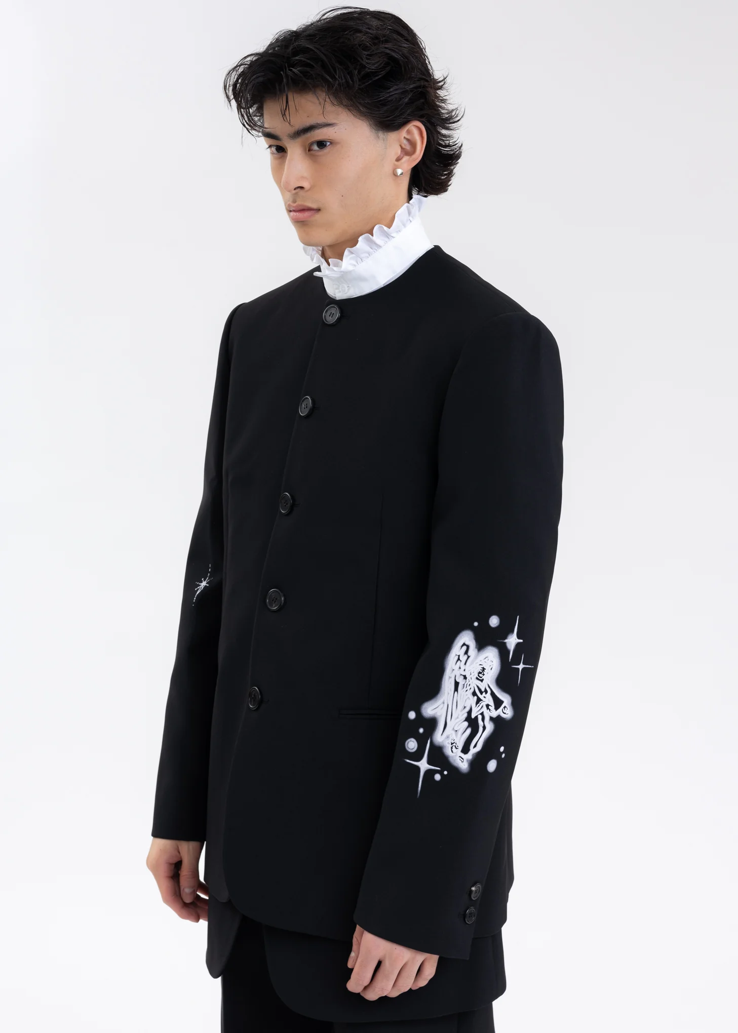 BLACK COLLARLESS JAKCET WITH WHITE-PRINT SLEEVES - Image 2